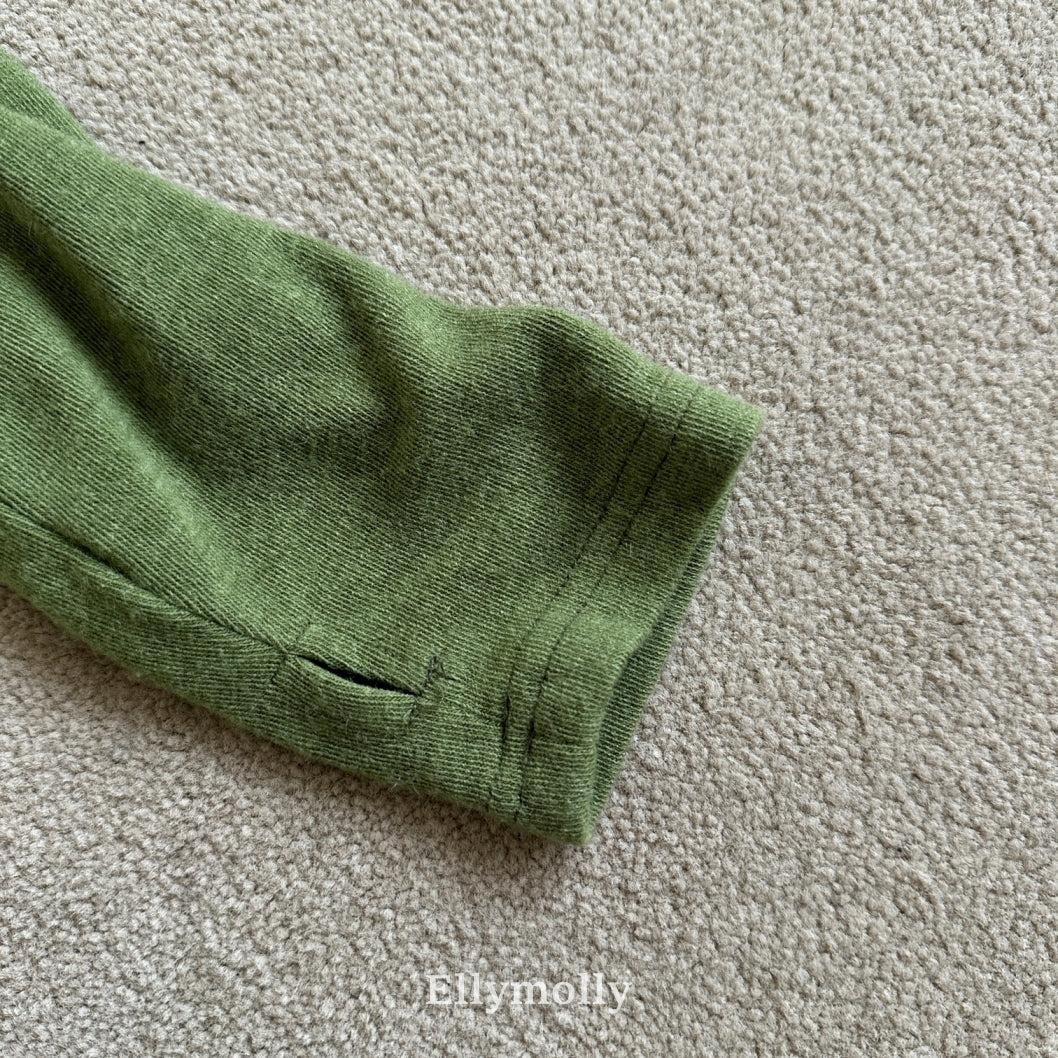 ［ELLY MOLLY］Snow warm turtleneck tee