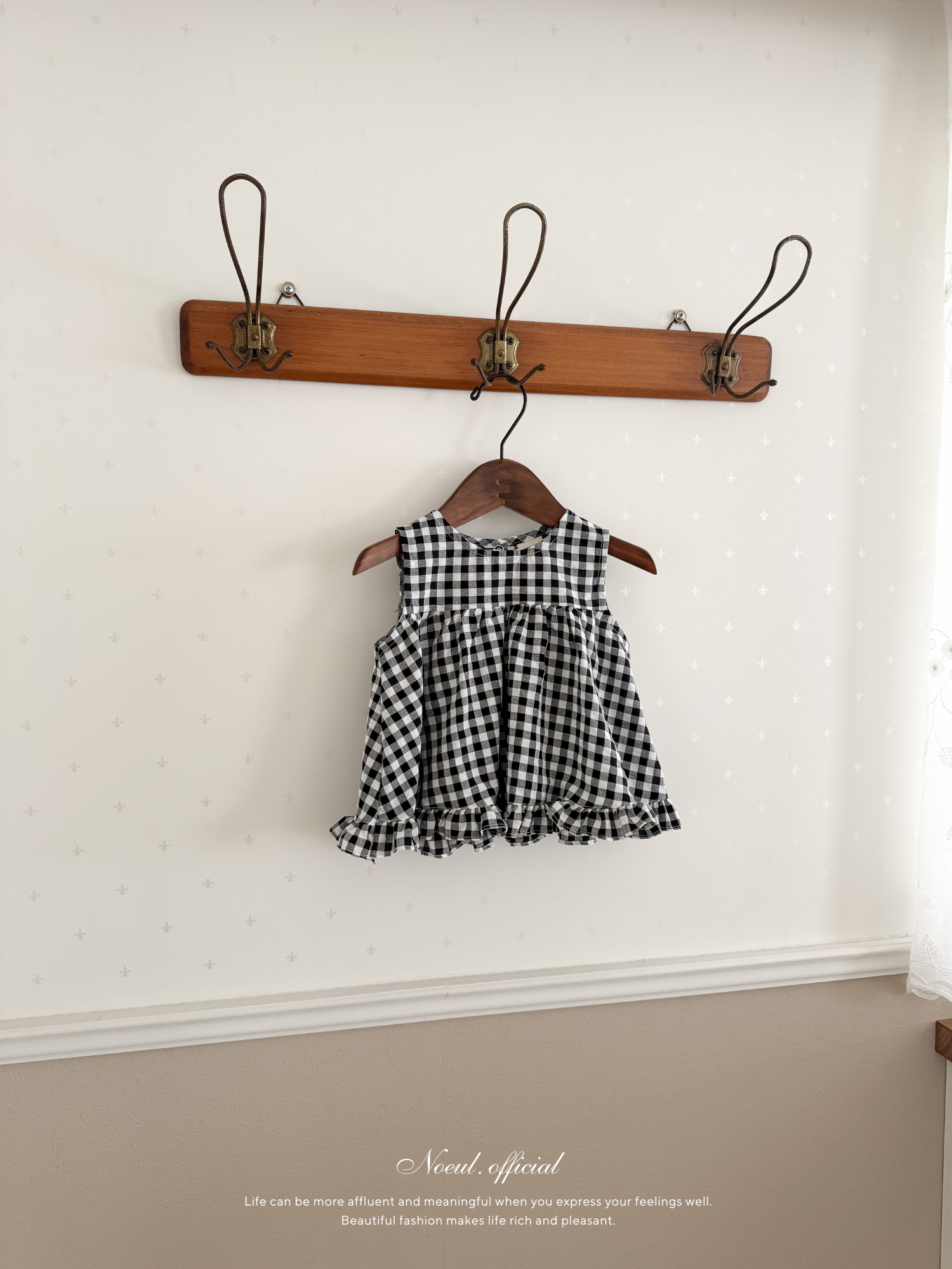 Check frill blouse