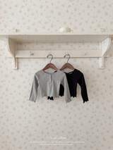 Heart button cross tee