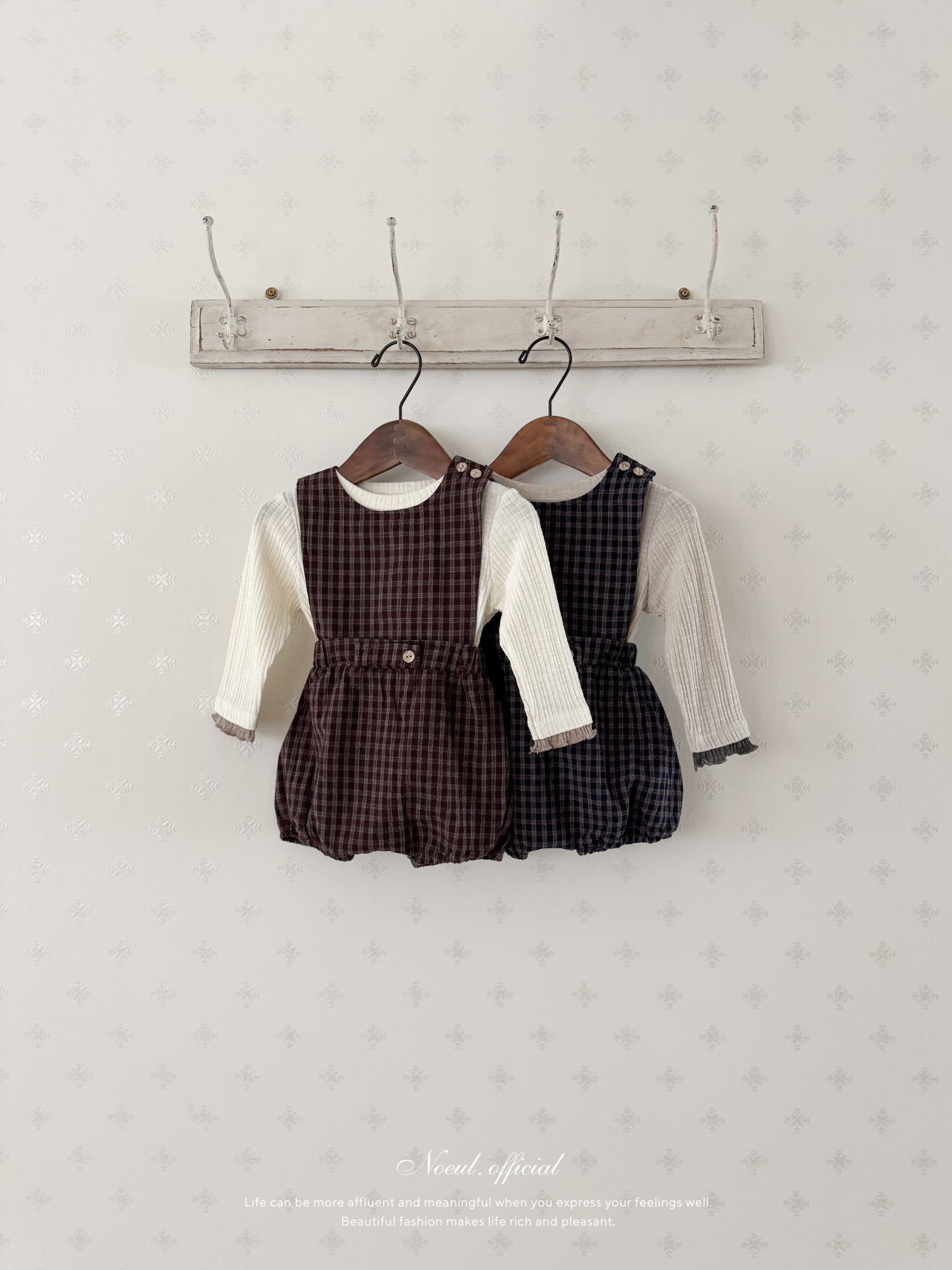 Kuku check suspender suit