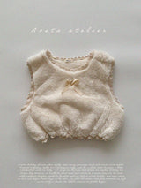 ［Aosta］Furry ribbon vest