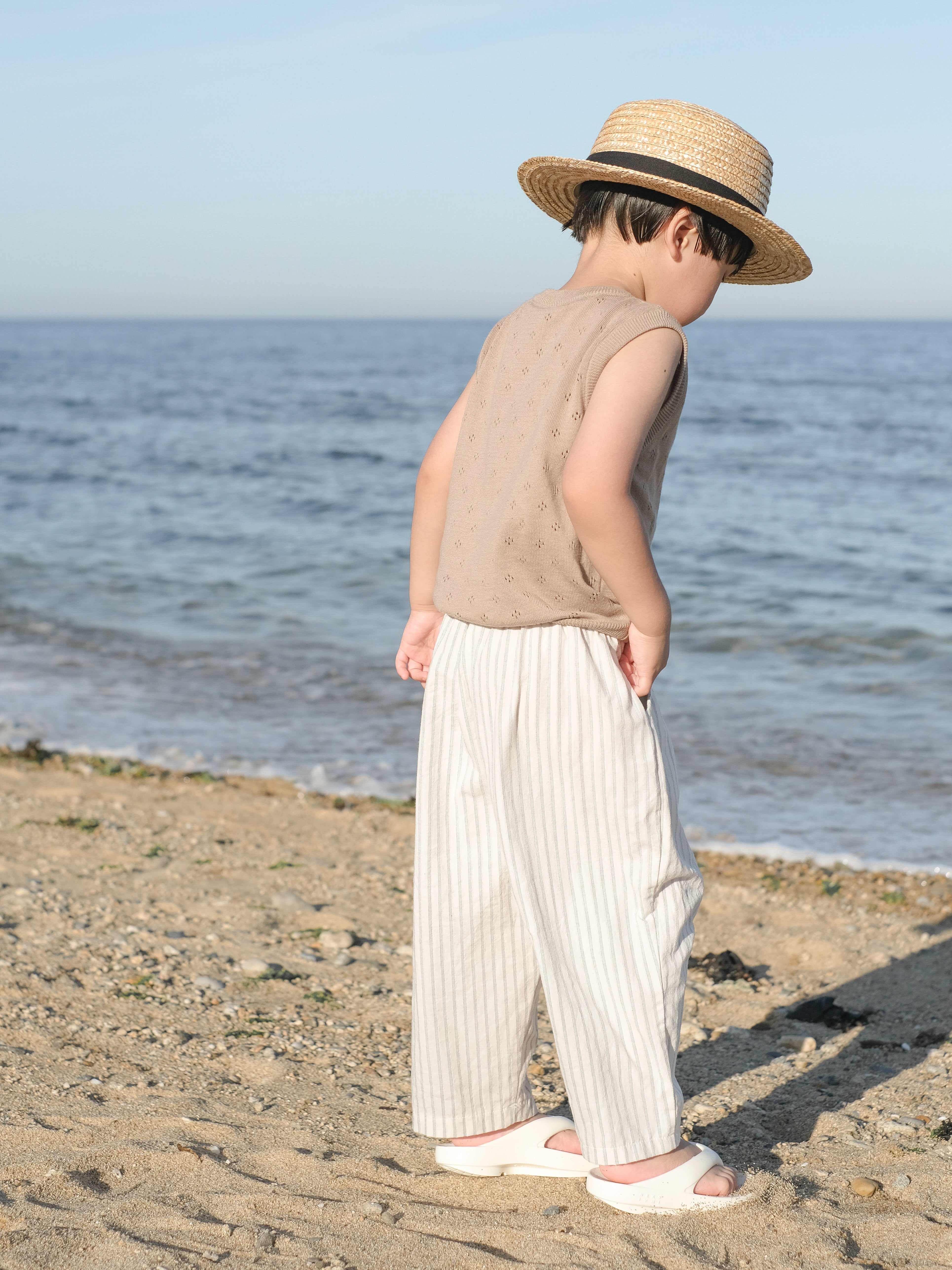 Fraise eyelet knit tops