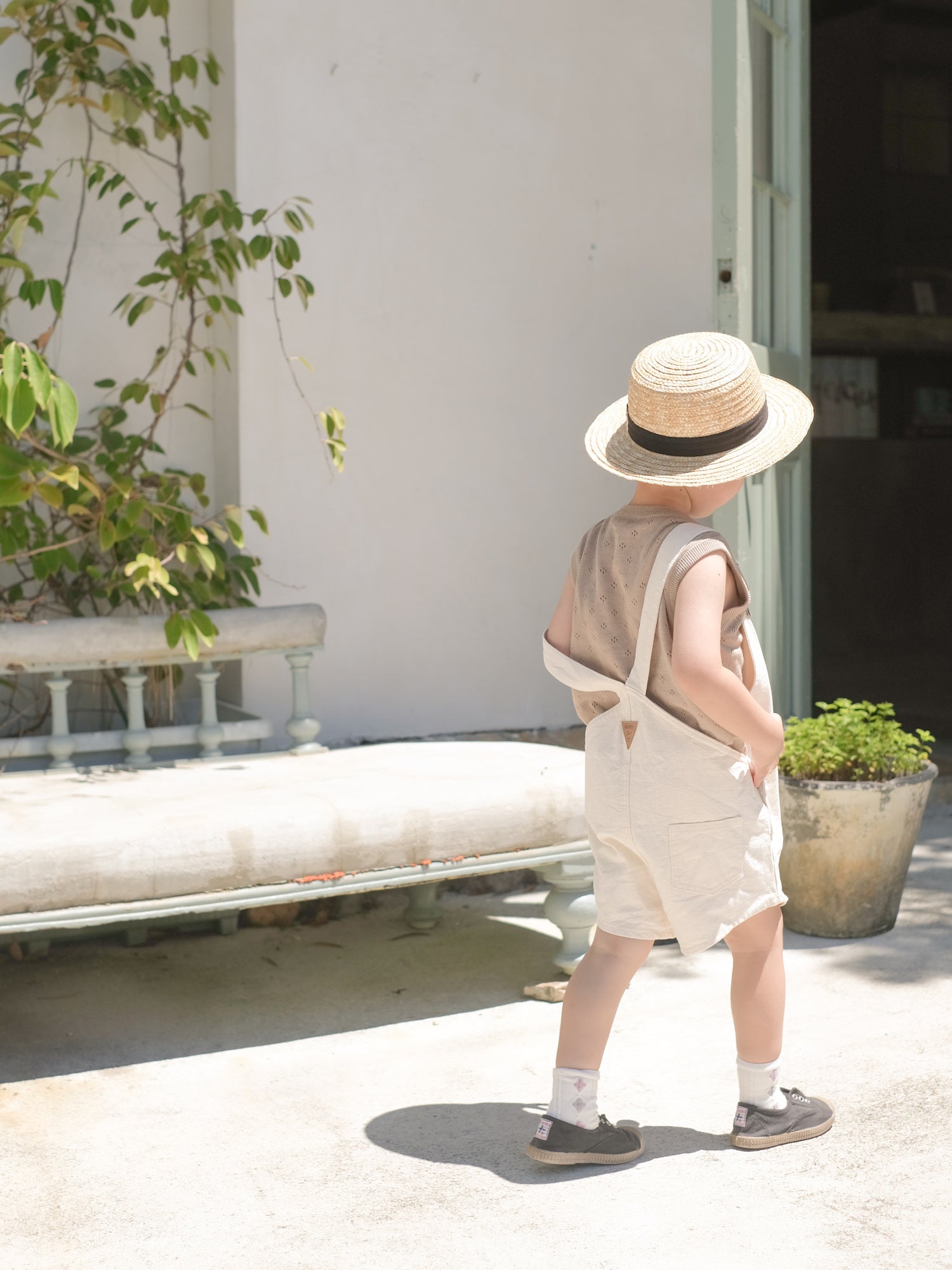 Fraise eyelet knit tops