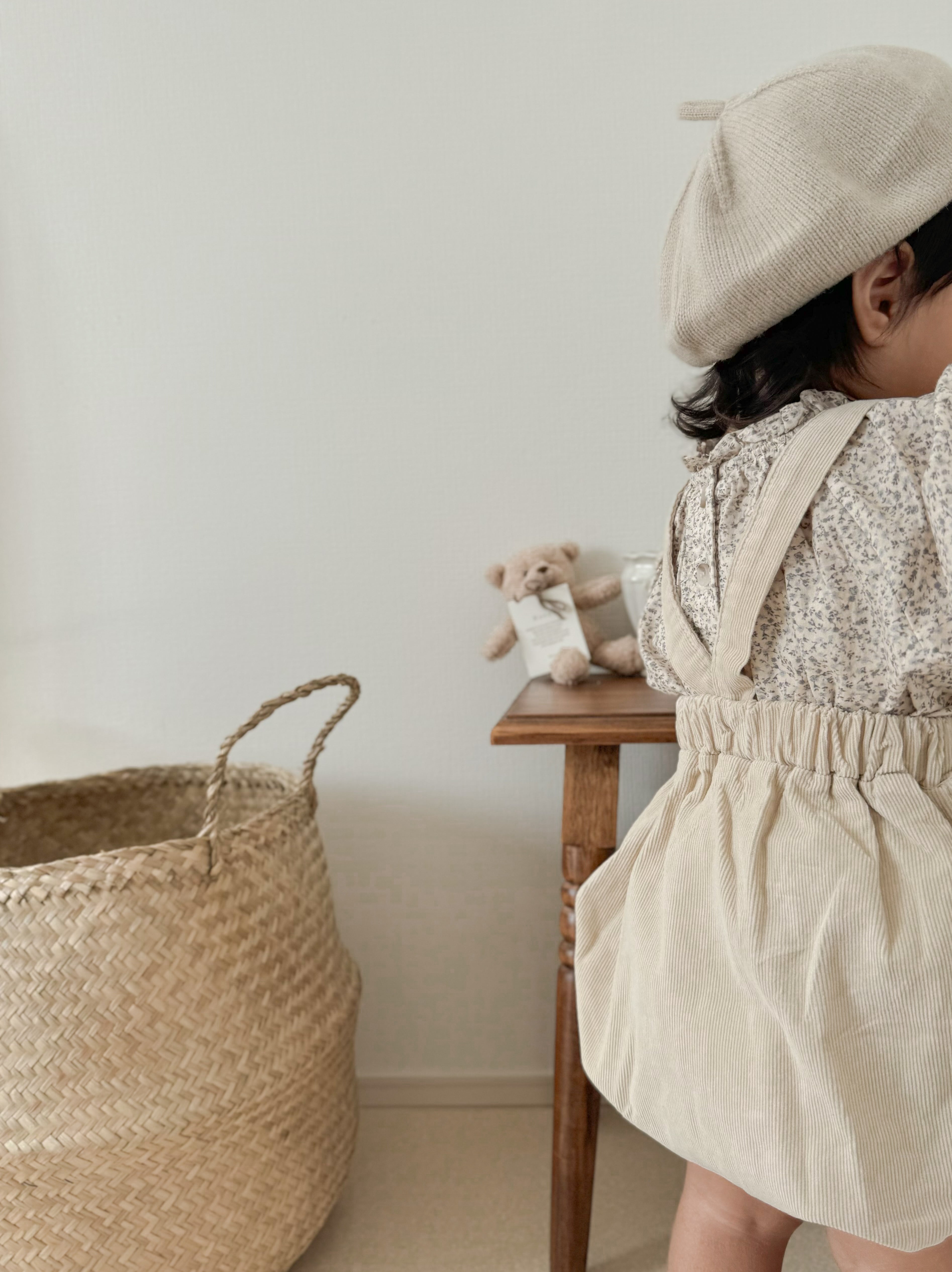 Corduroy mellow suspender suit