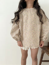 Flower lace blouse