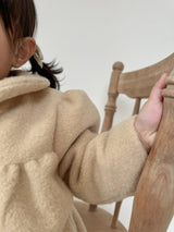 Butter collar coat