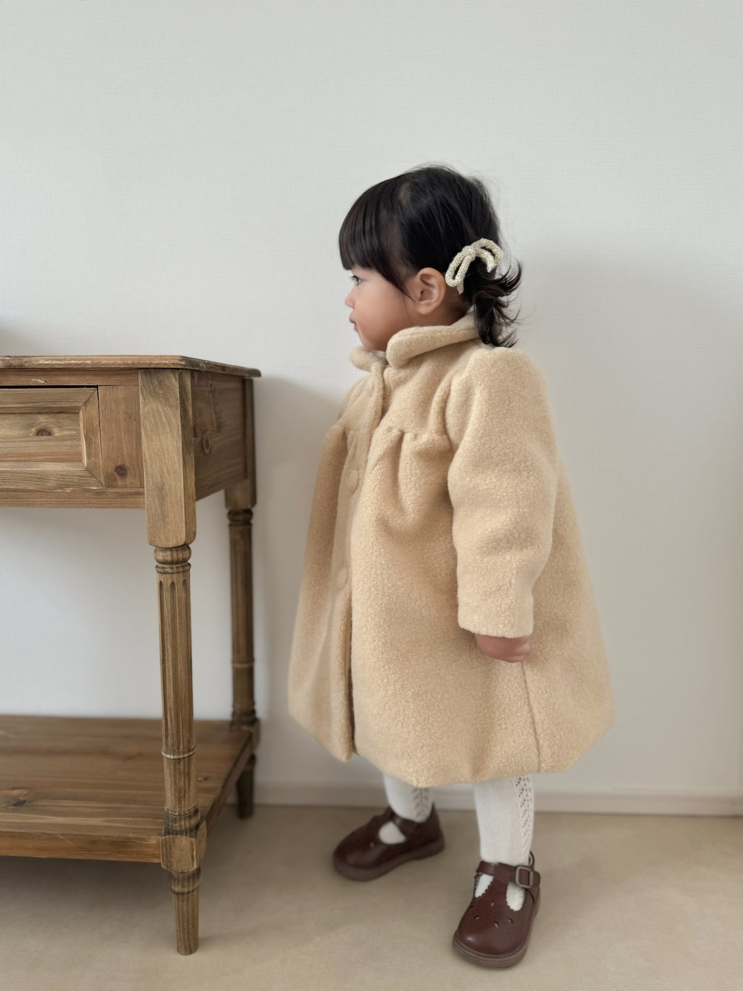 Butter collar coat