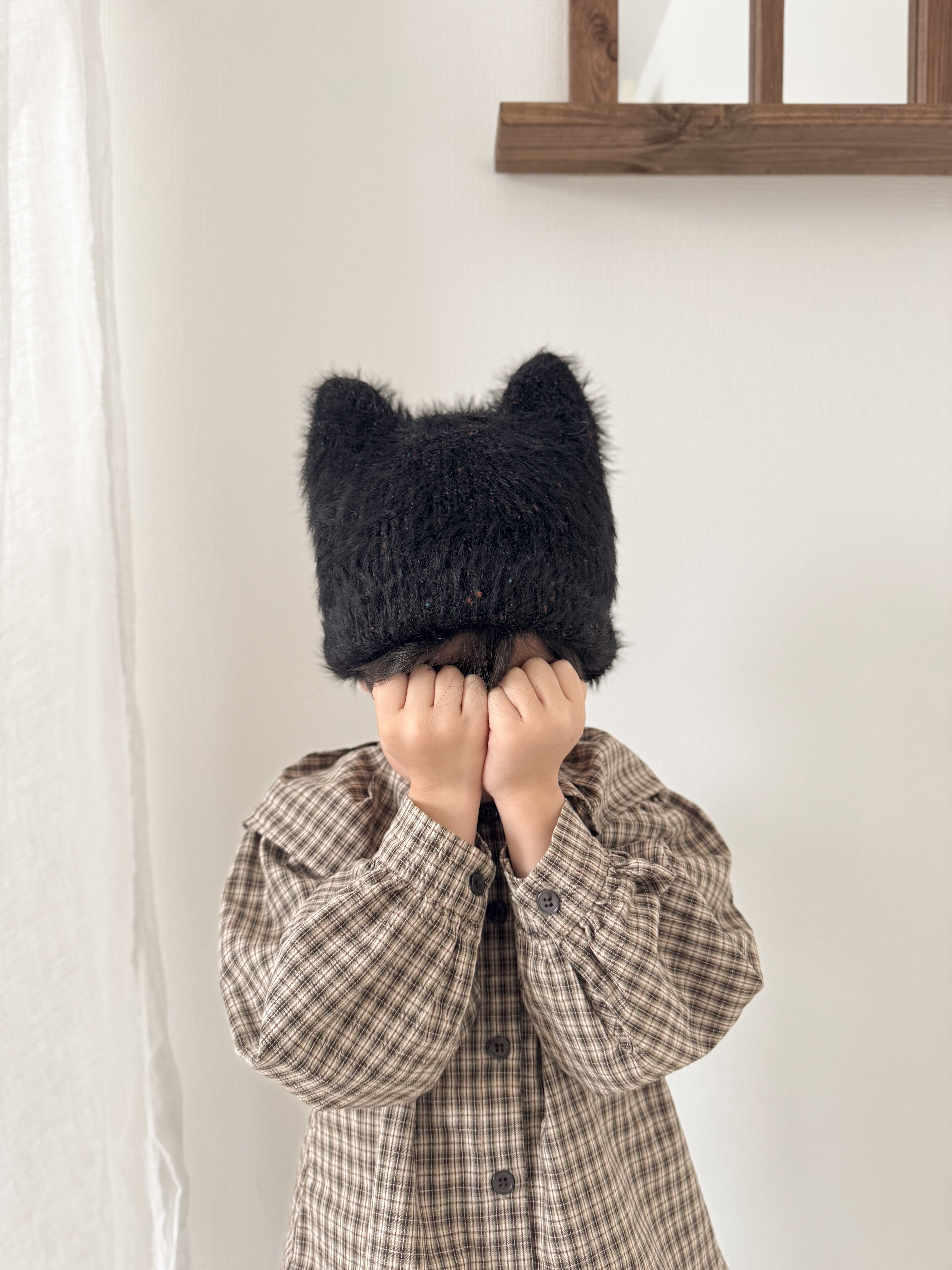 Meow mix shaggy beanie (black)