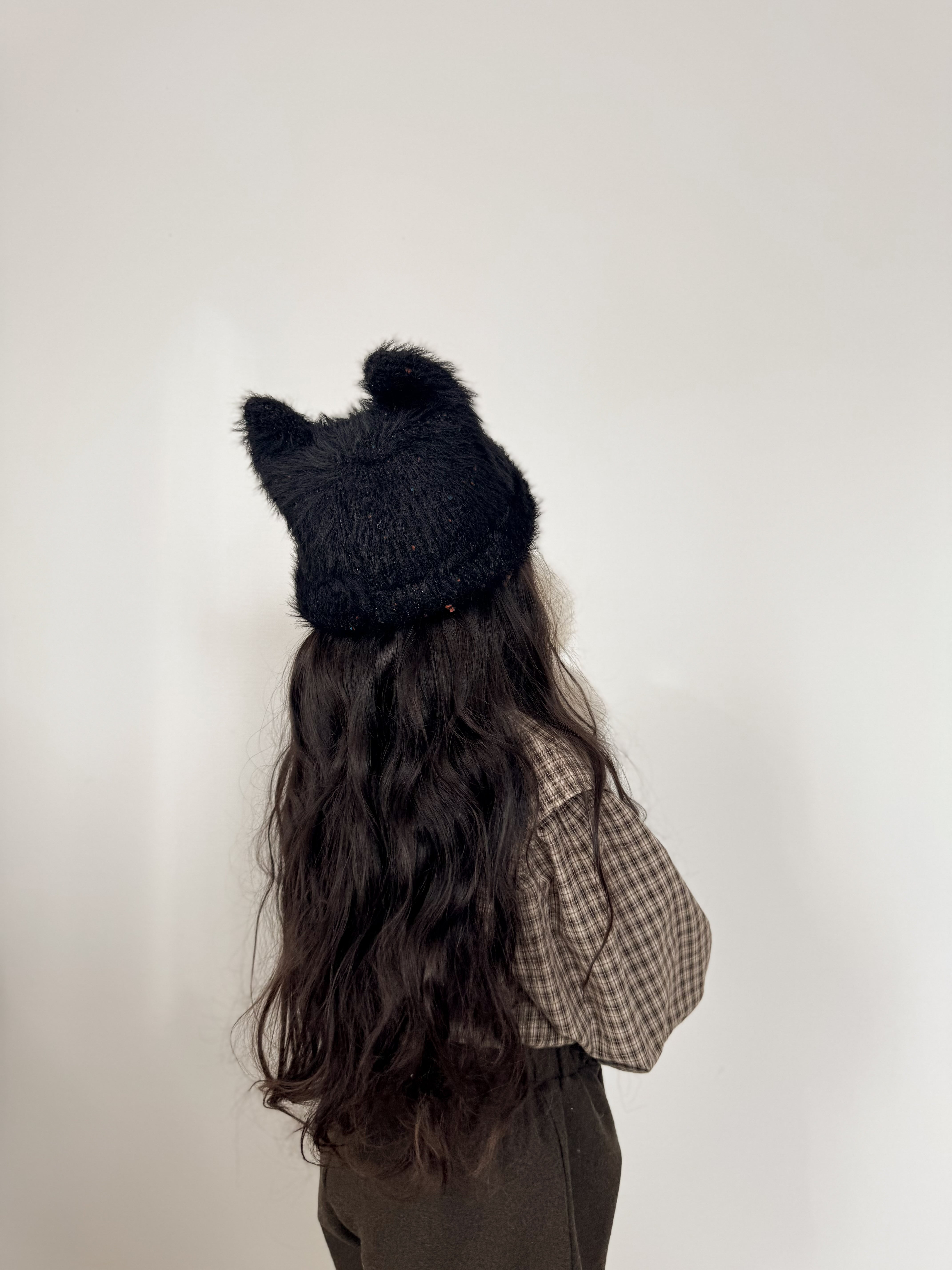 Meow mix shaggy beanie (black)