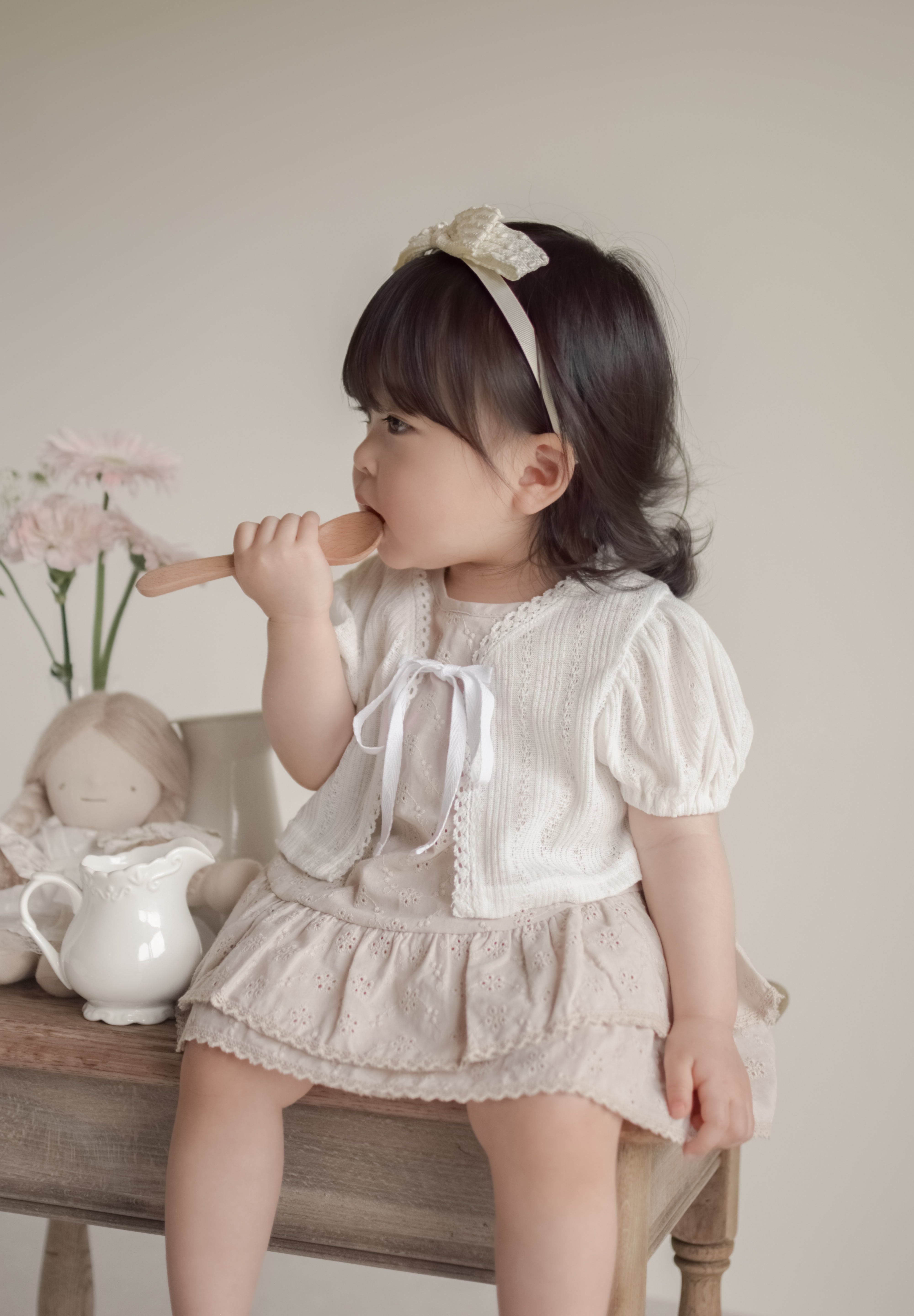 Milk bolero cardigan