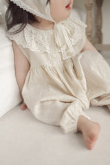 Reina frill suit