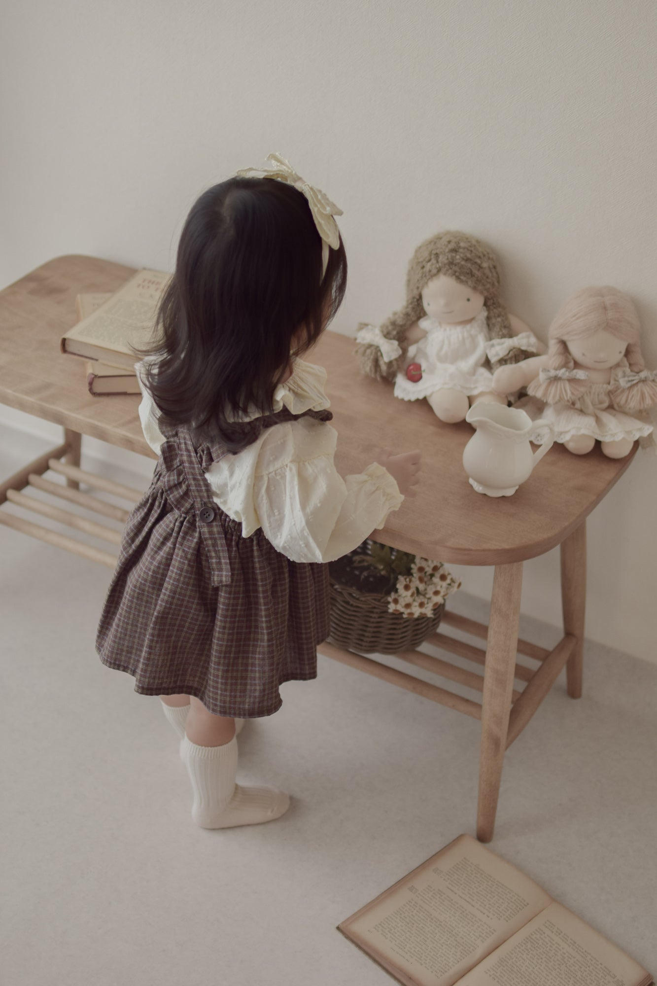 Snow ruffle blouse
