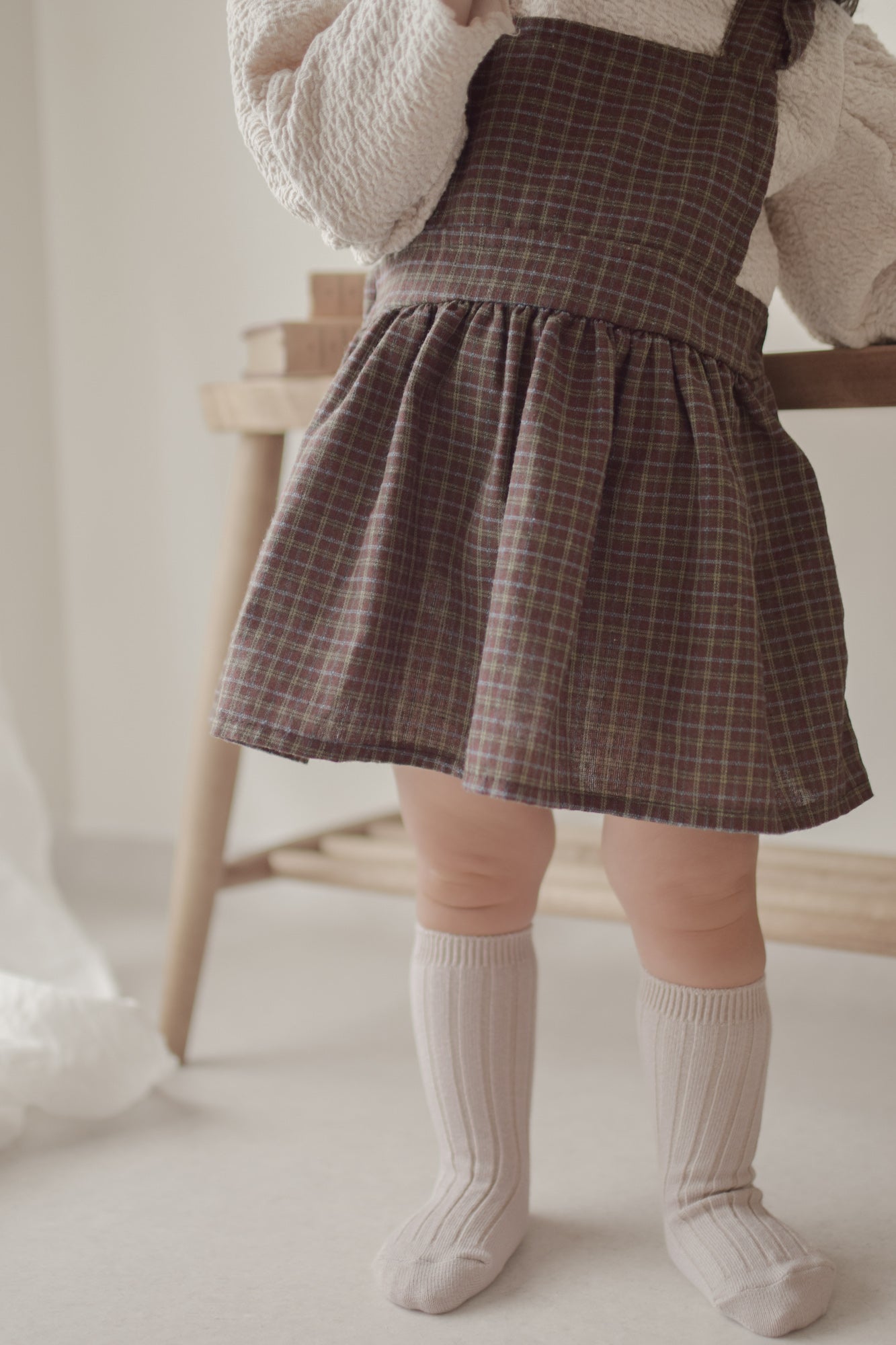 Check apron one-piece