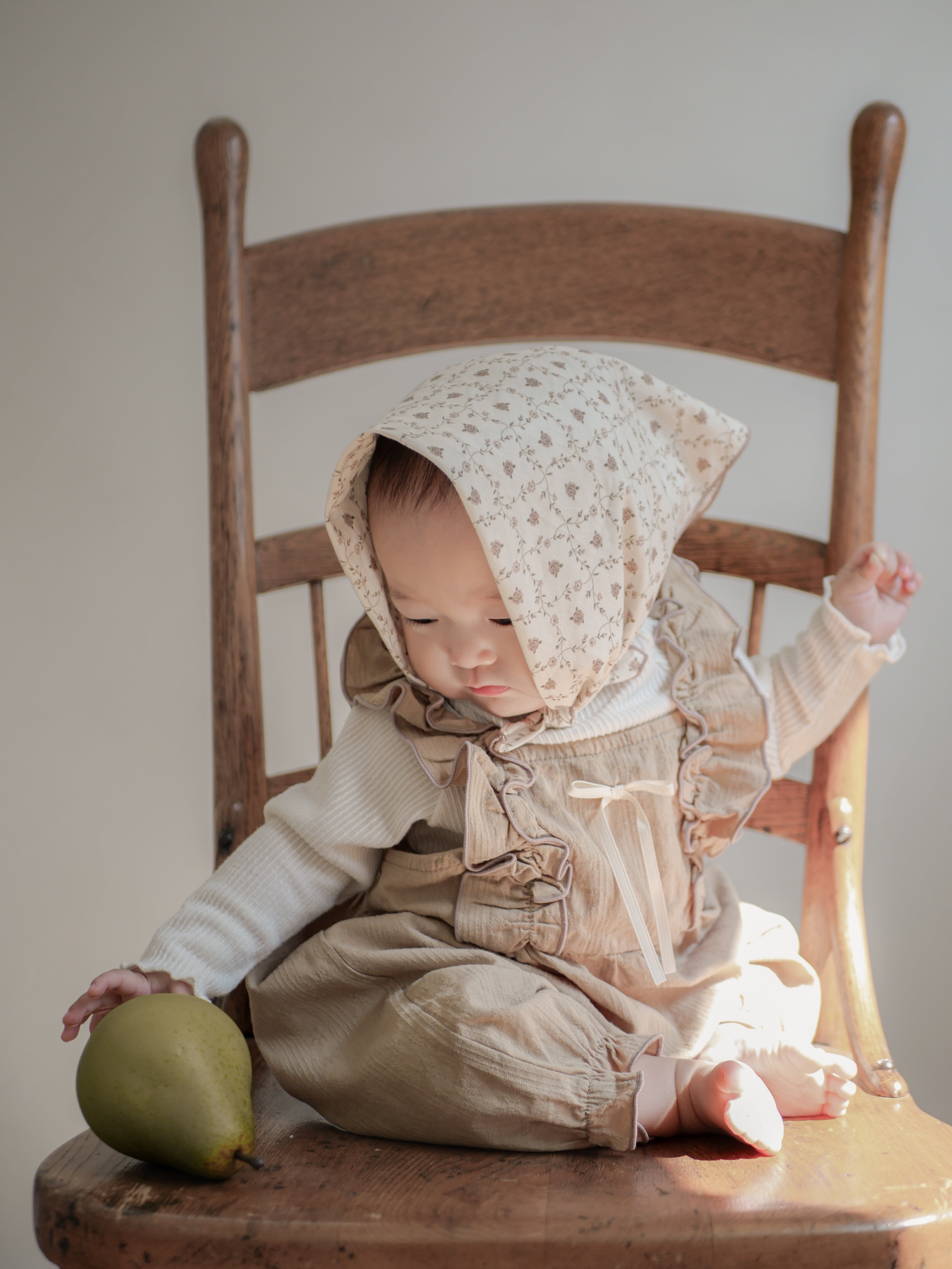 Wing frill suit