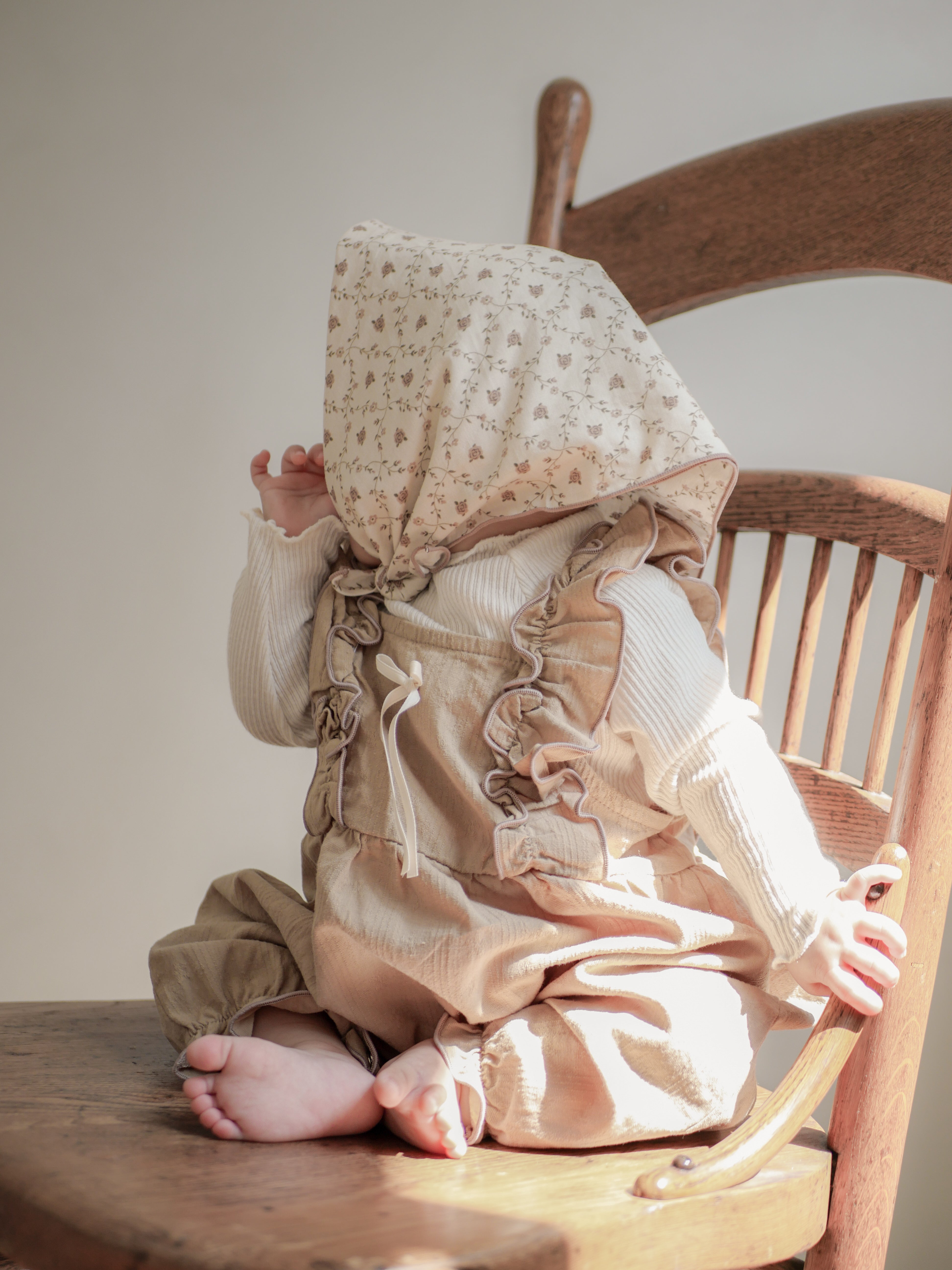 Wing frill suit