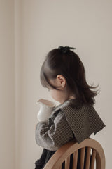 Check collar blouse