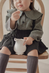 Check collar blouse