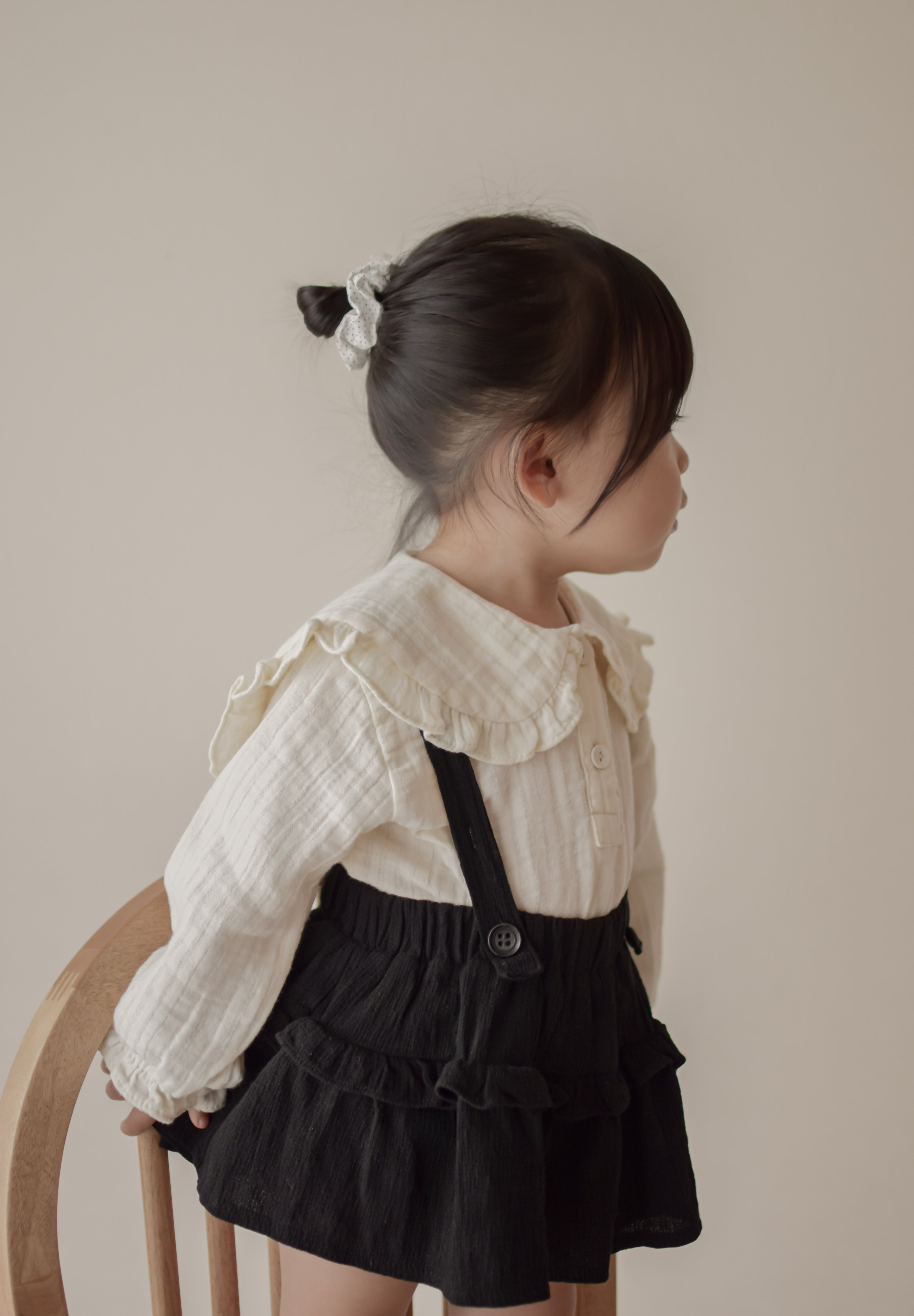 Sara collar blouse