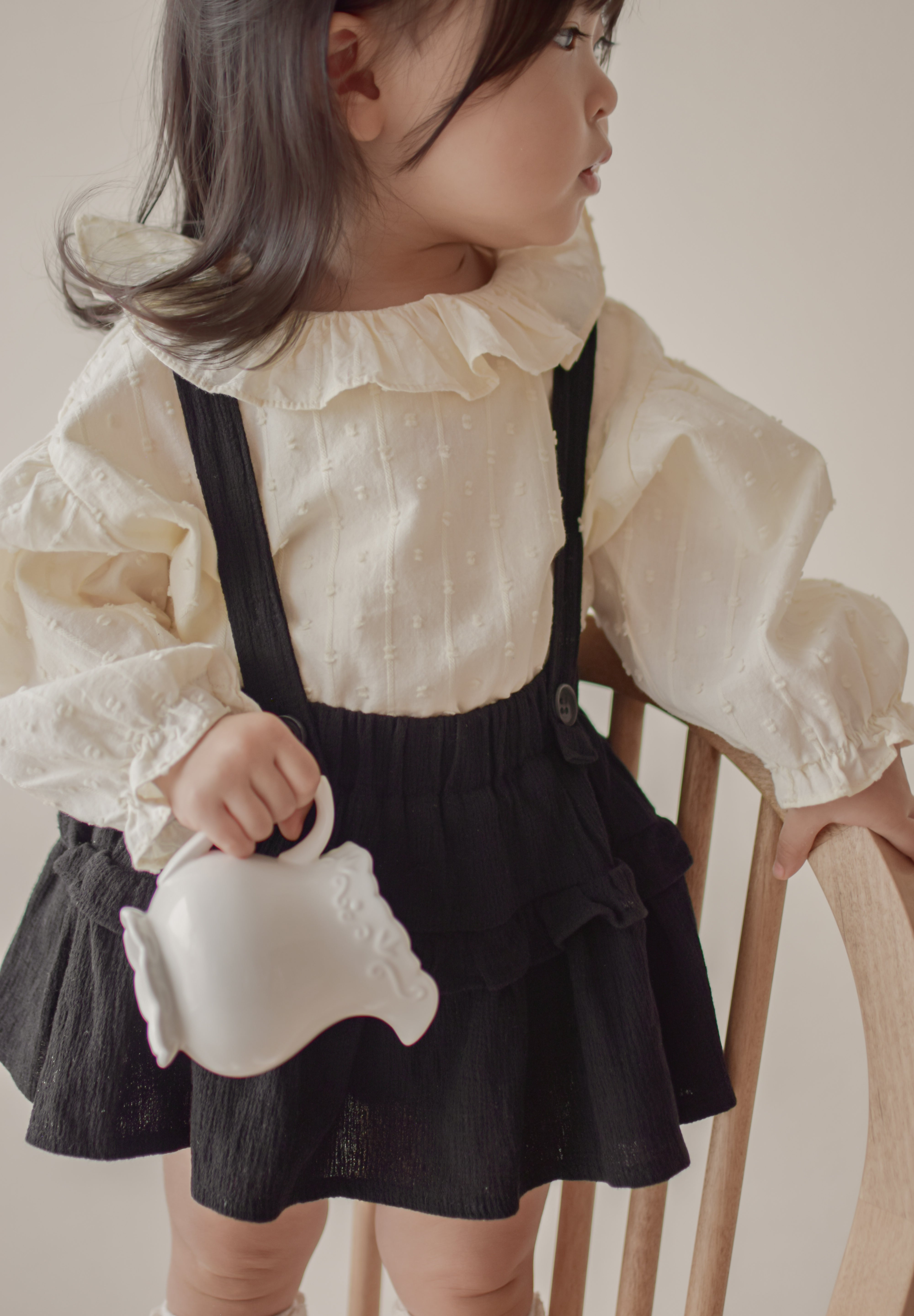 Snow ruffle blouse