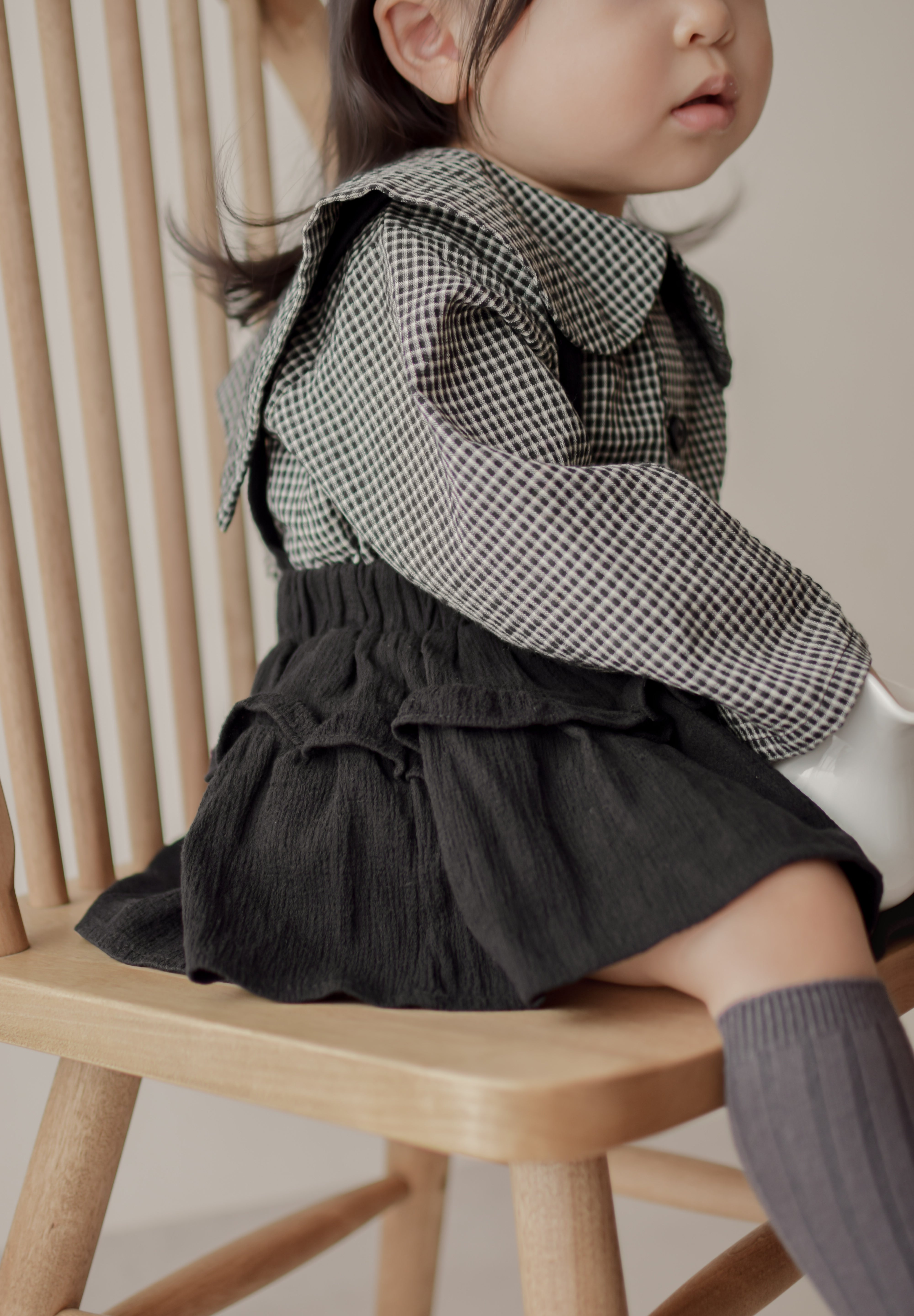 Check collar blouse