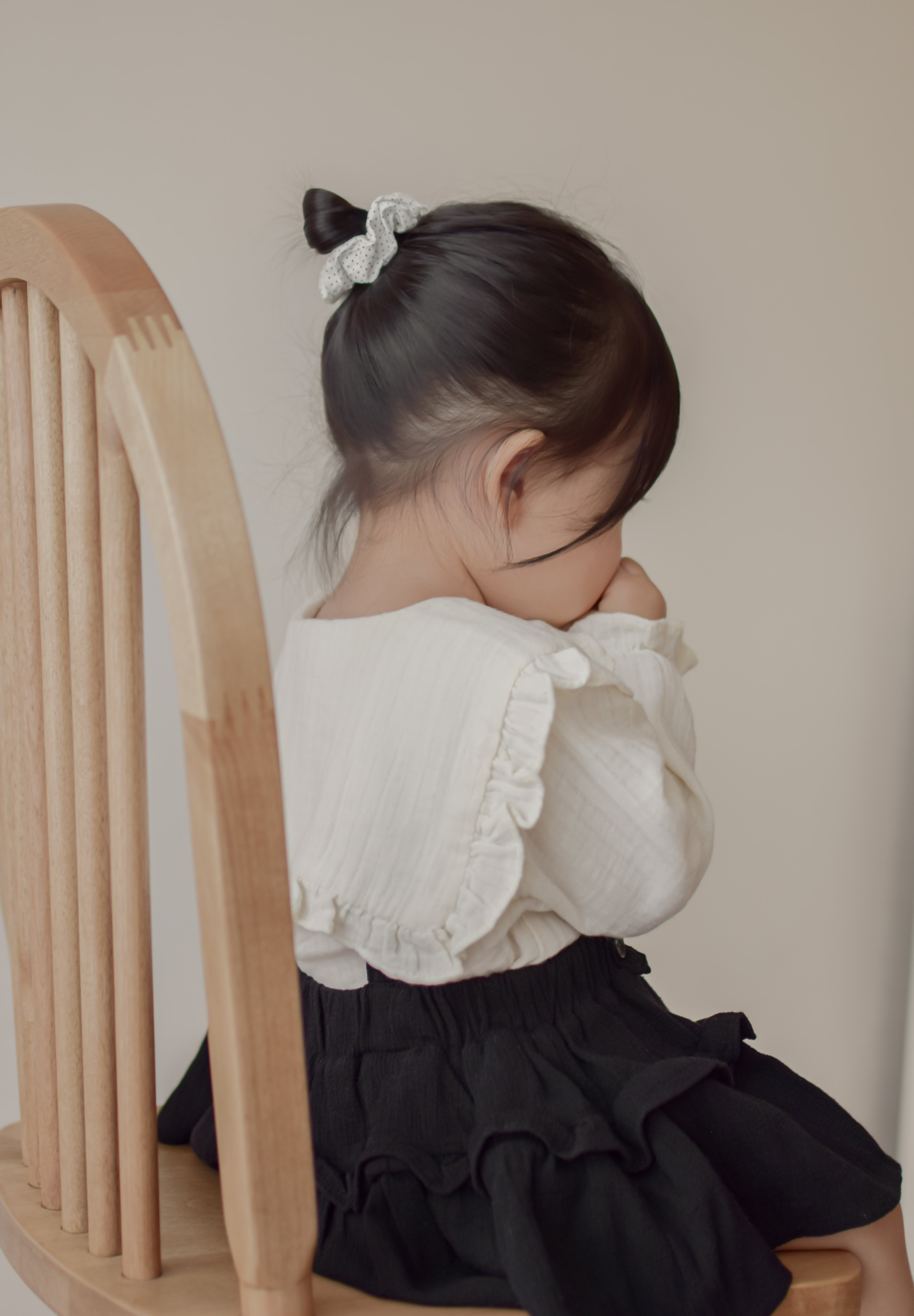 Sara collar blouse