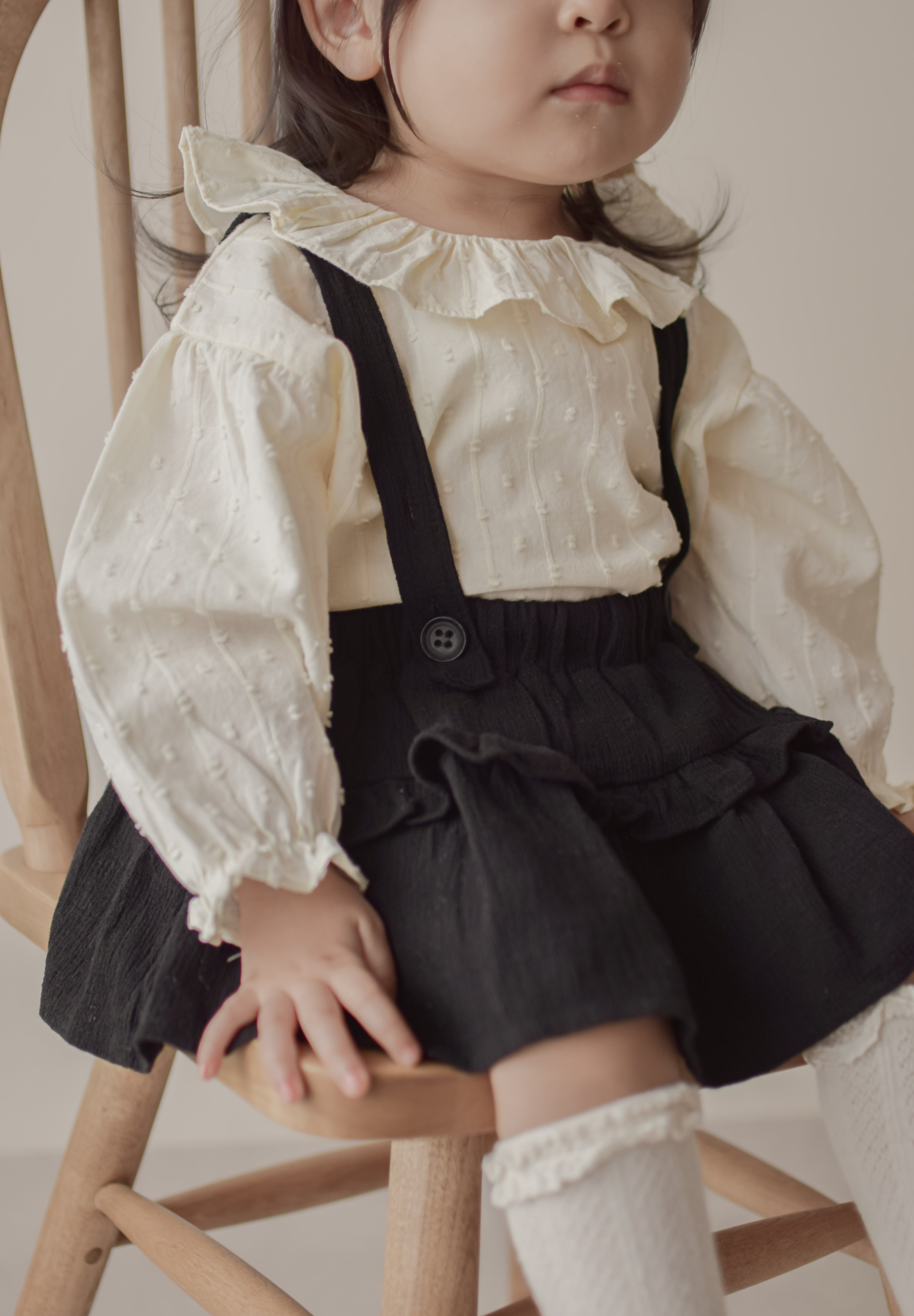Snow ruffle blouse