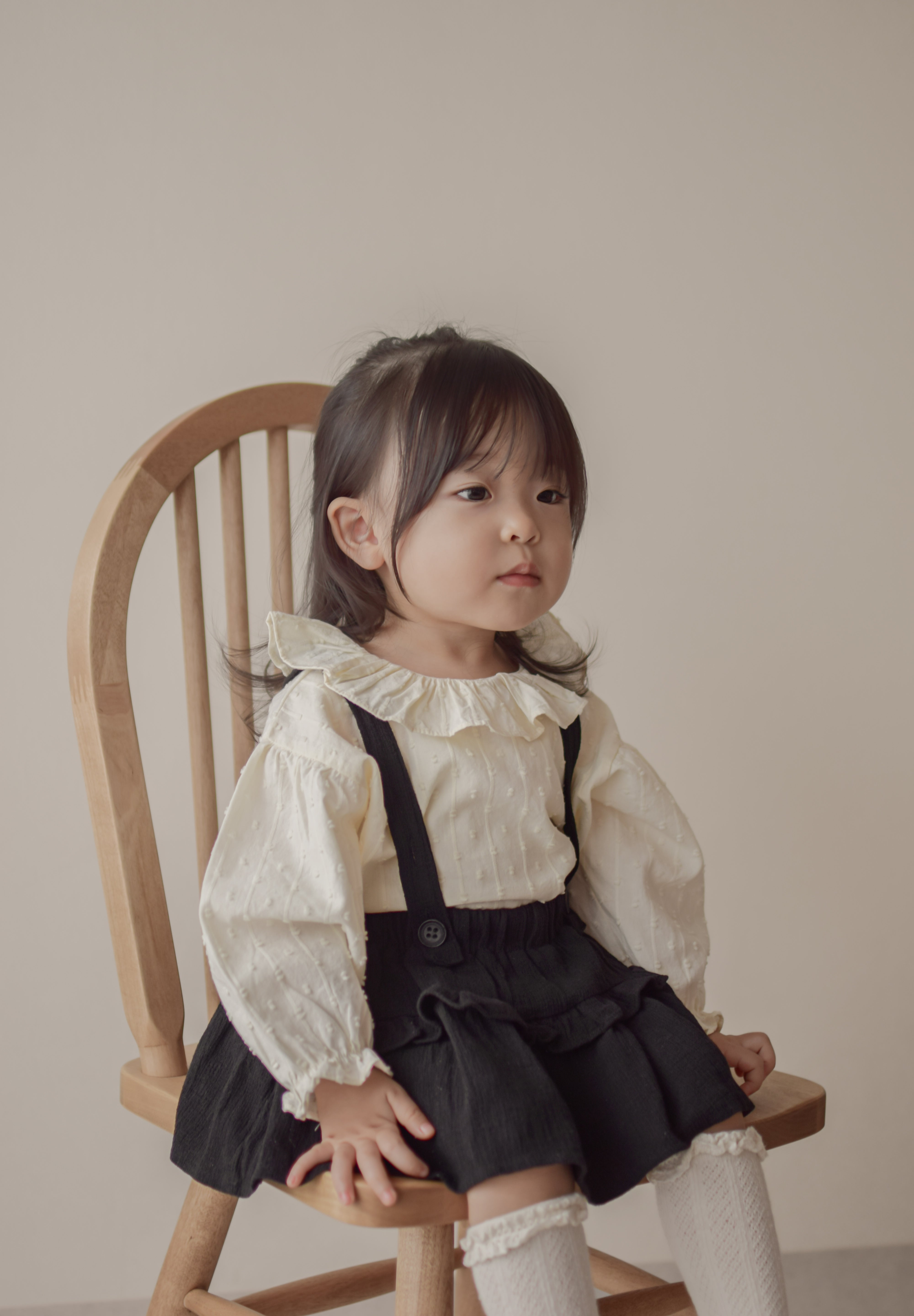Snow ruffle blouse