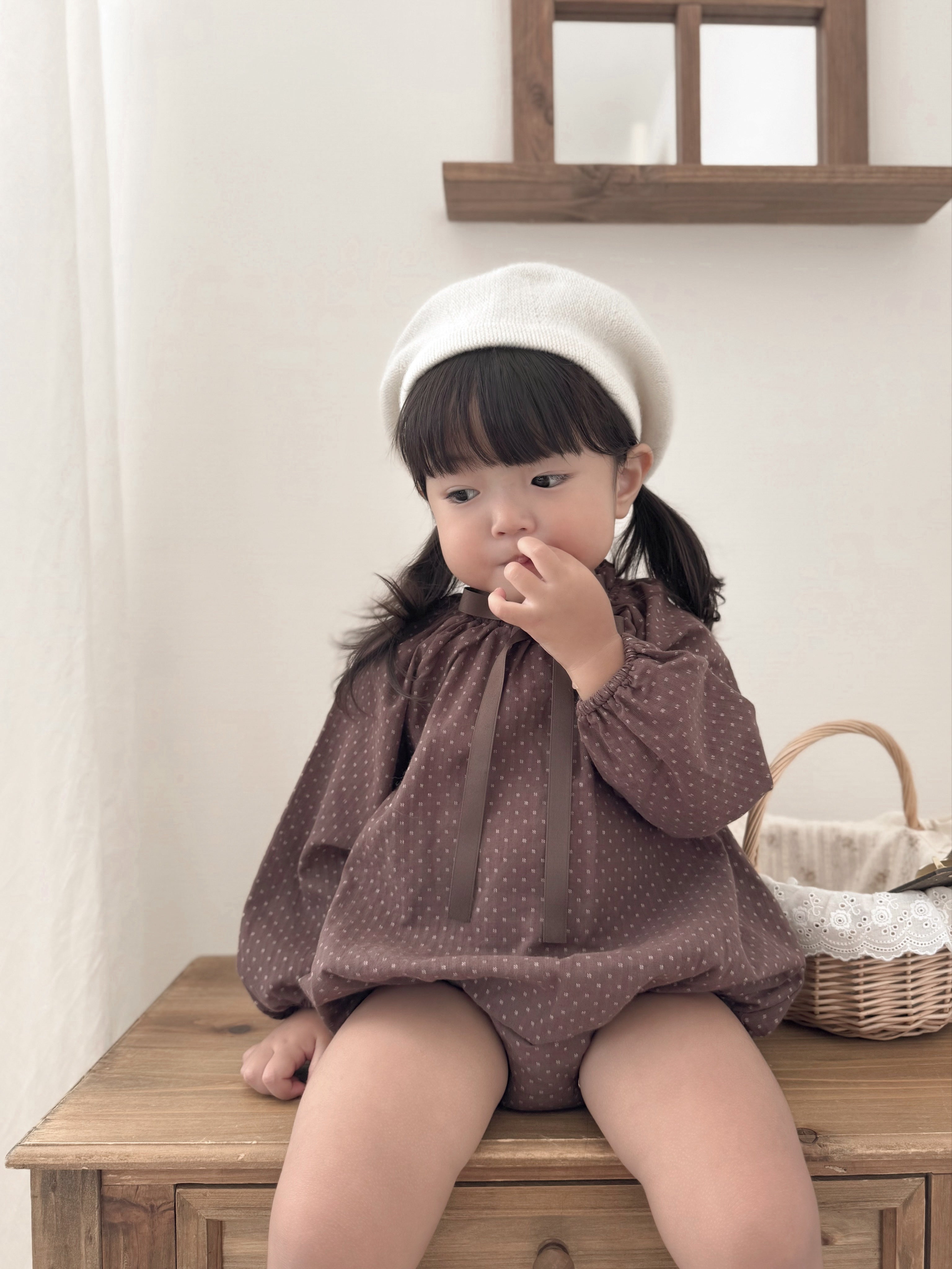 Monde embroidery suit
