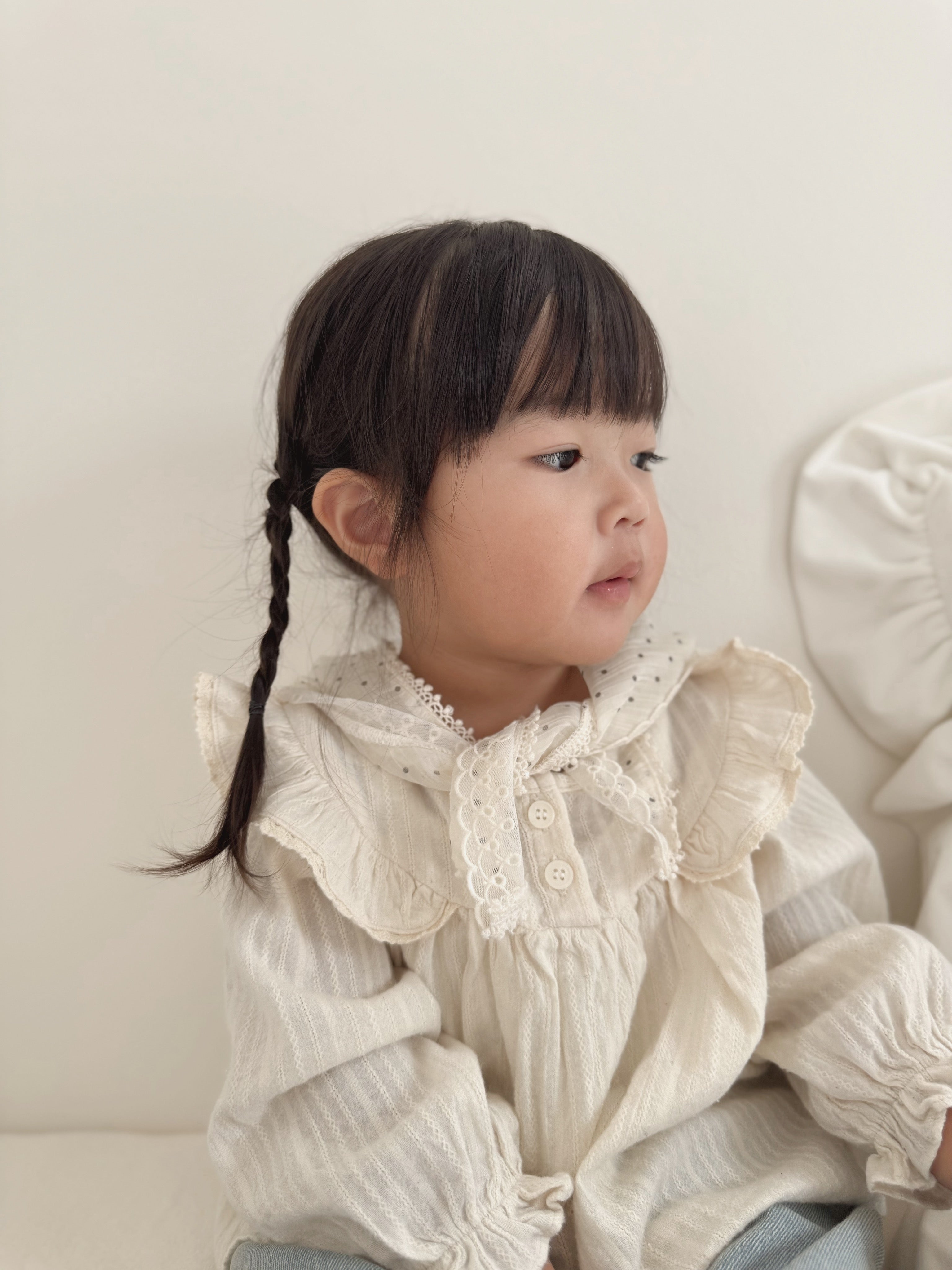 Wing shirring blouse