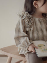 Mono frill blouse