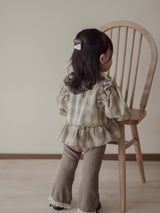 Mono frill blouse