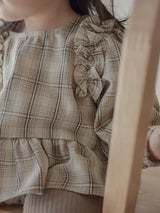 Mono frill blouse