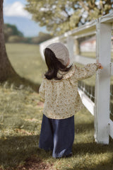 Wing shirring blouse
