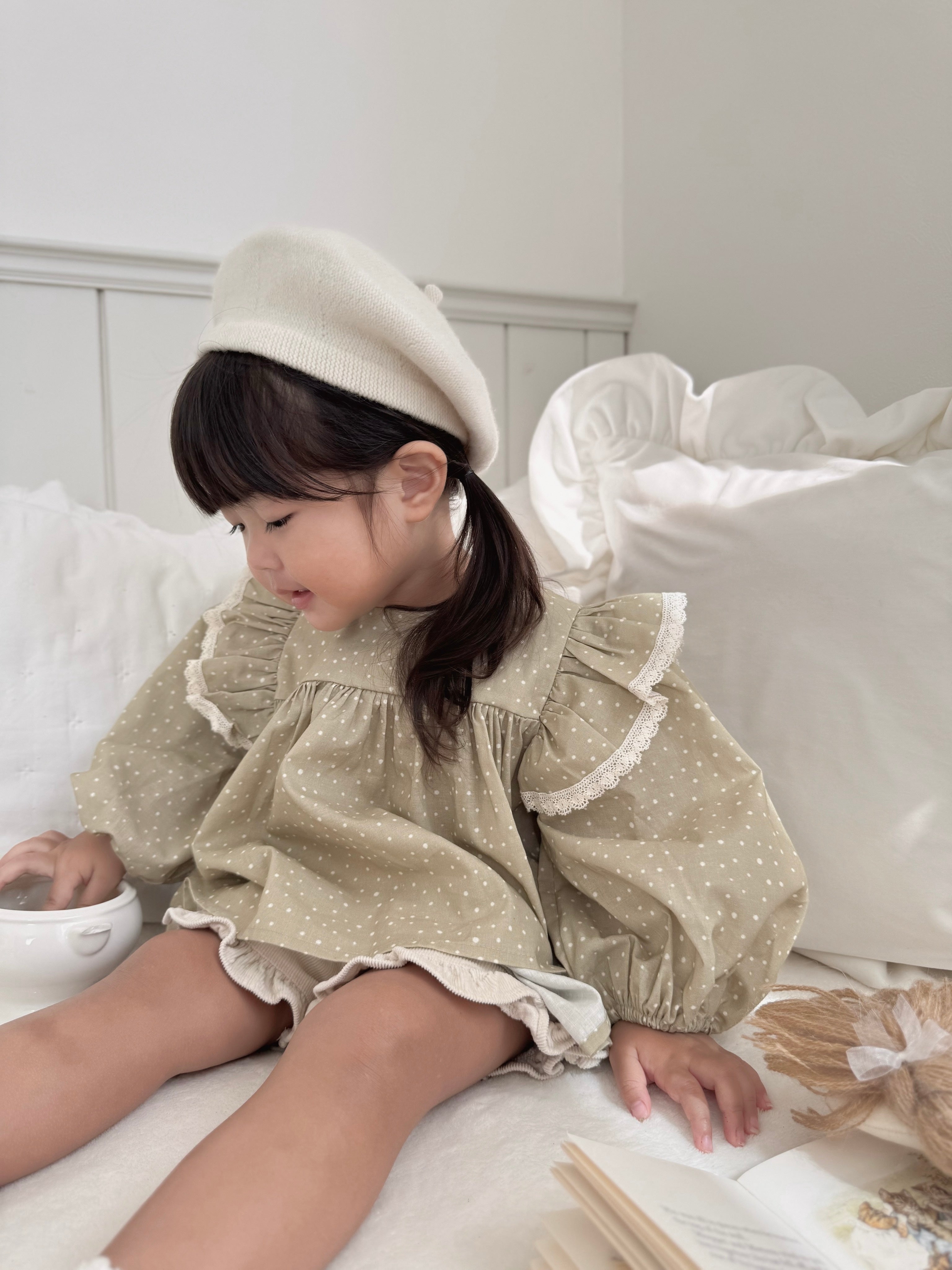 Dot frill blouse & bloomer set