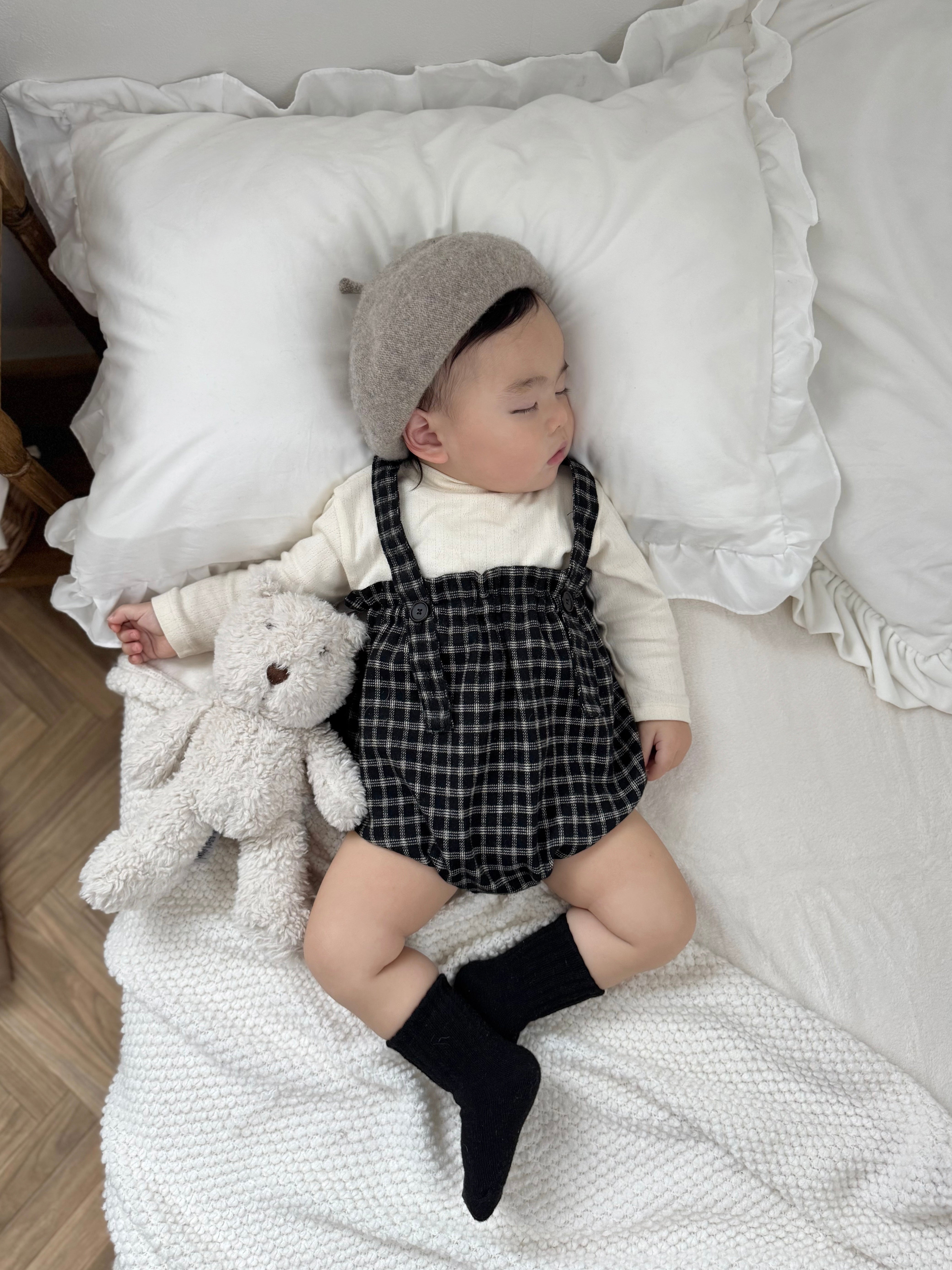 Naive check suspender bloomer