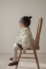 Suede ribbon strap shoes