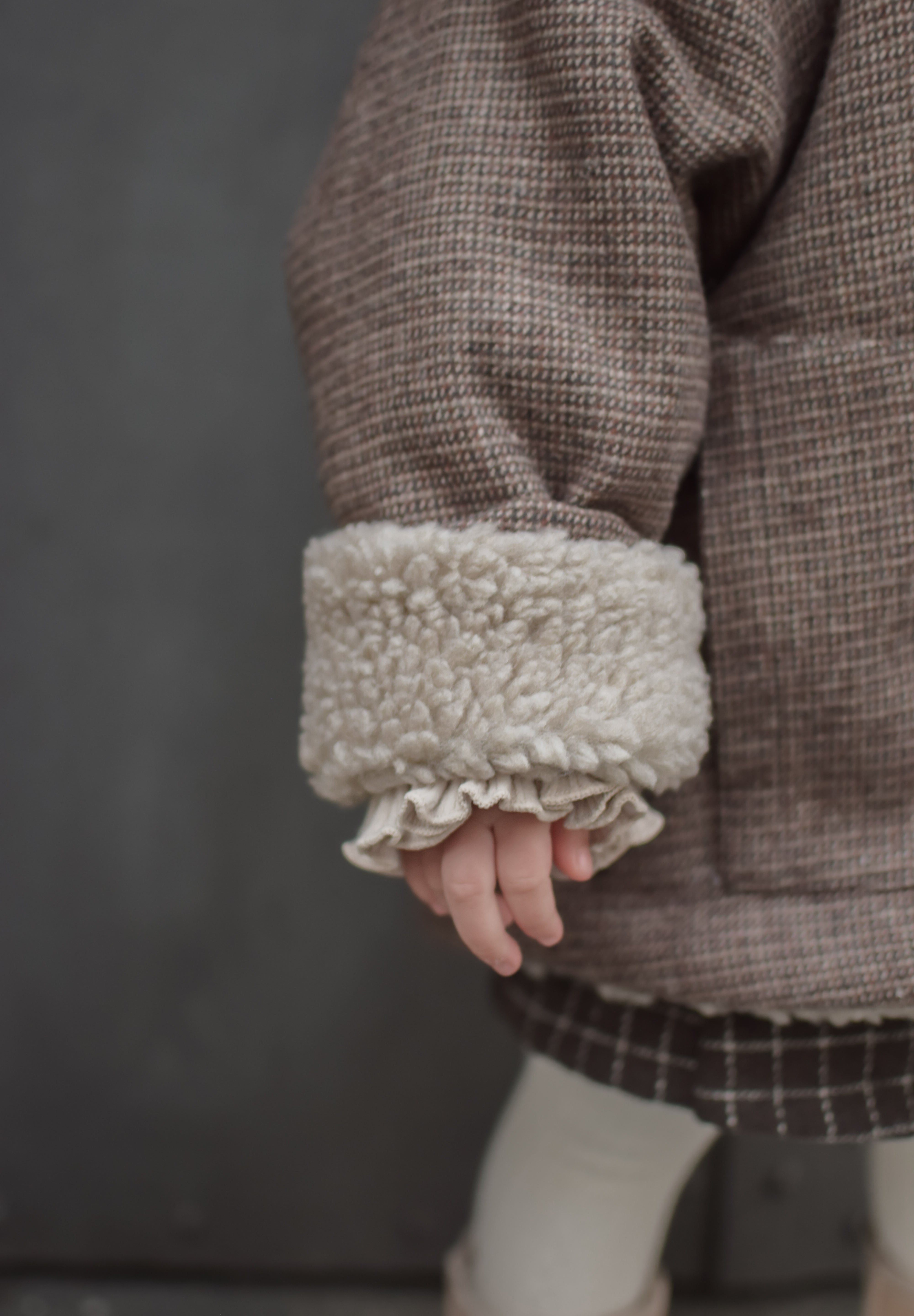 *Noeul.made* Brownie hood jumper