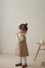 Suede ribbon strap shoes