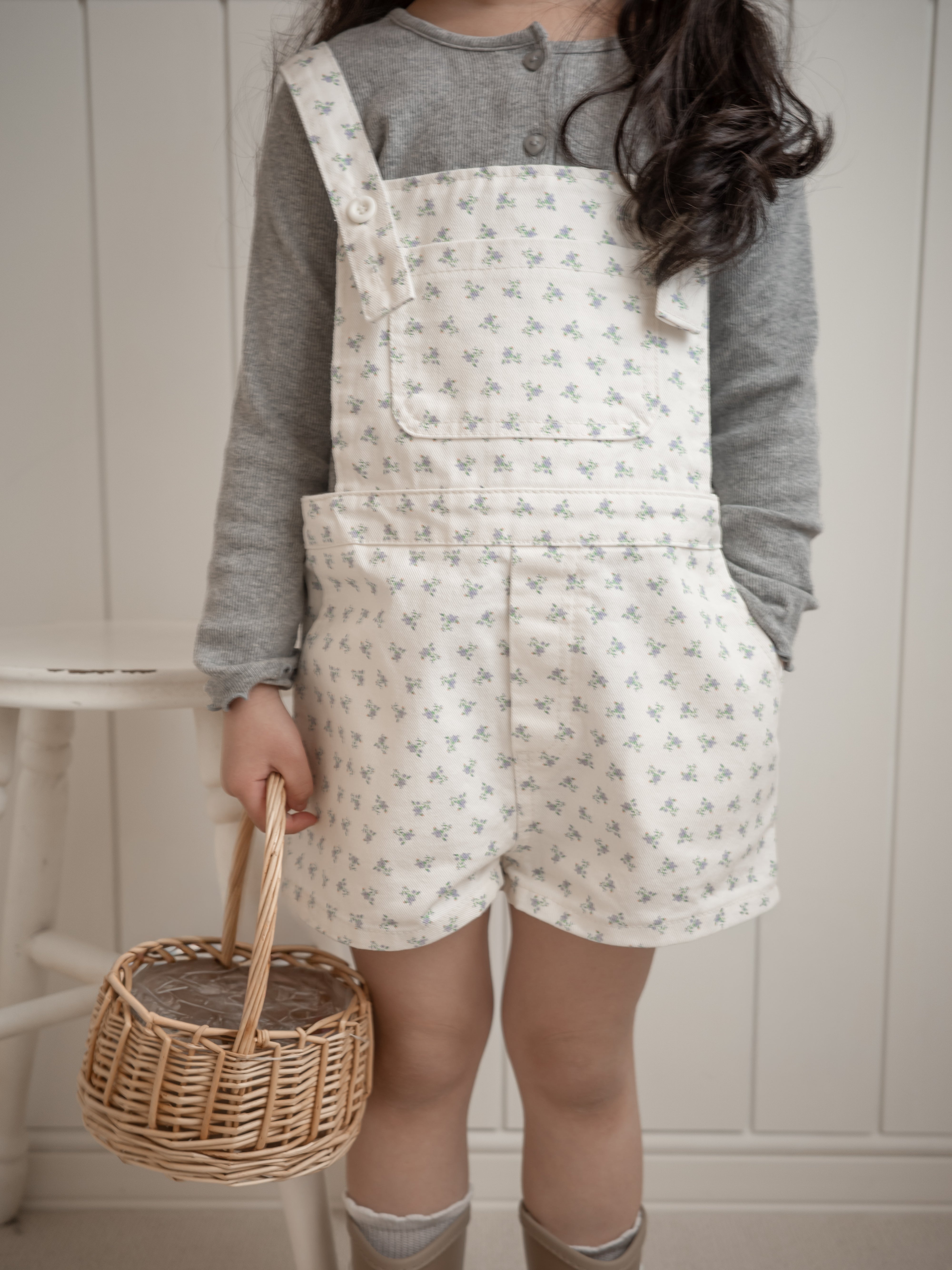 Heart button cross tee