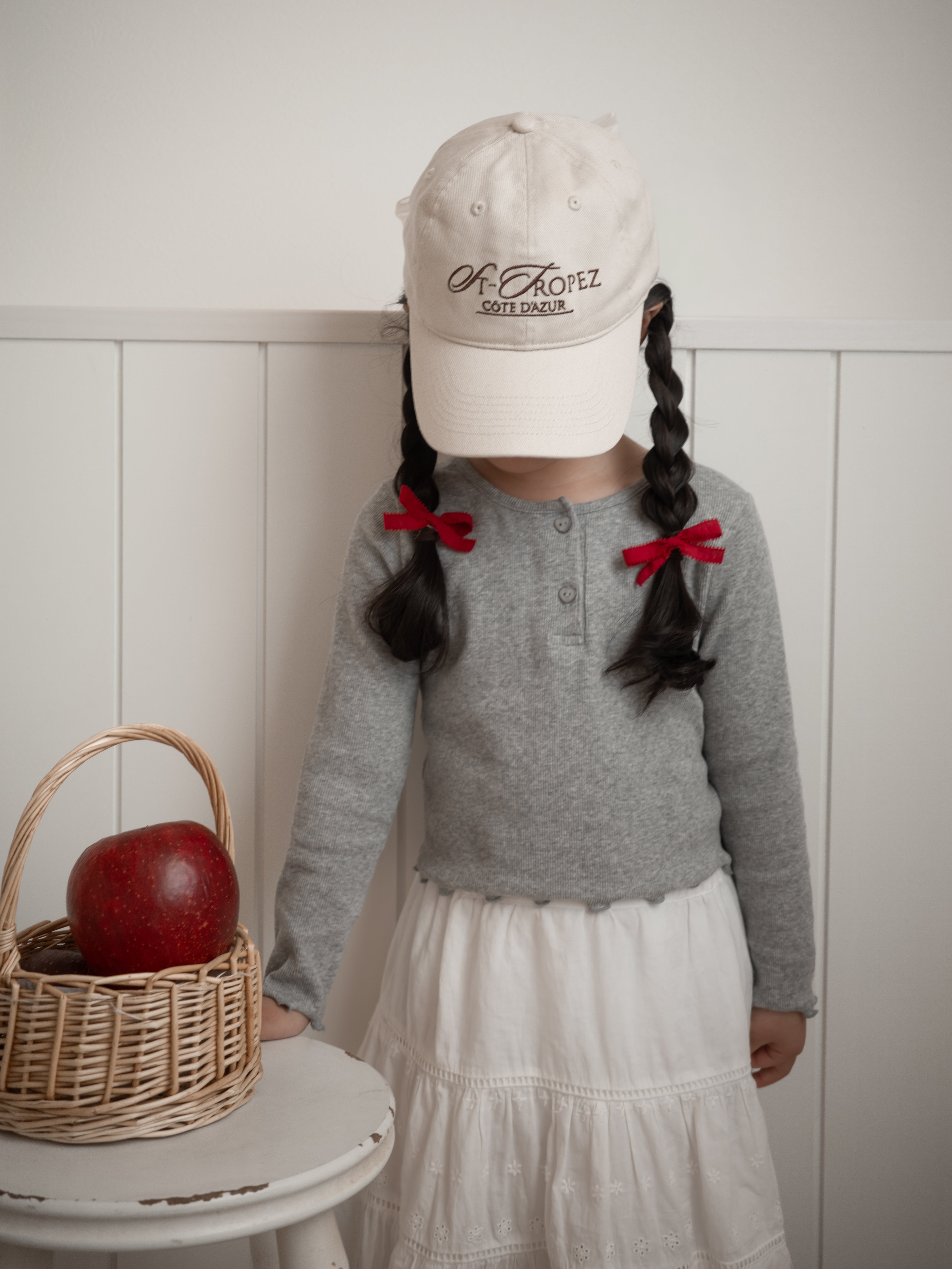 Heart button cross tee