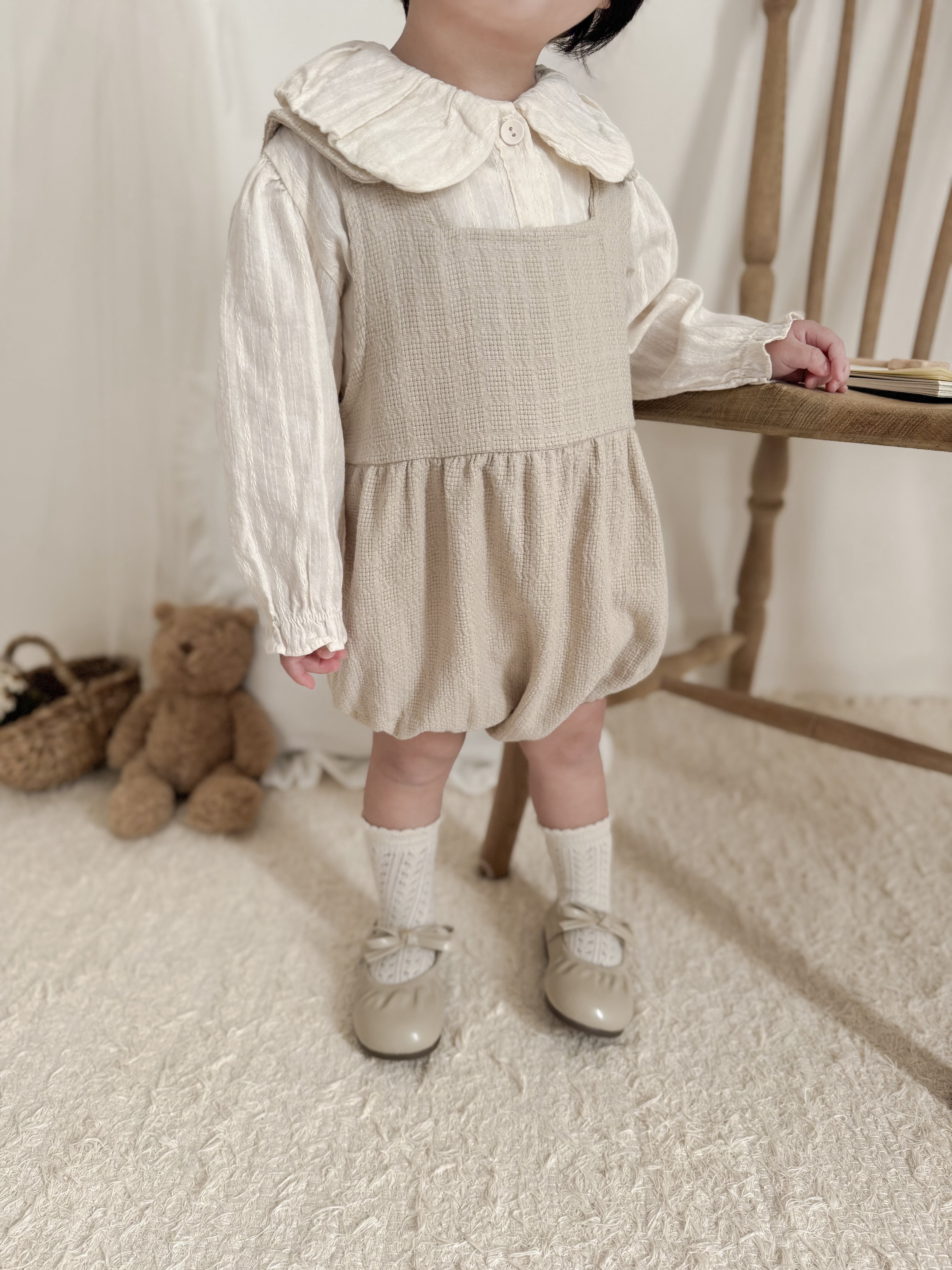 Bloom collar blouse