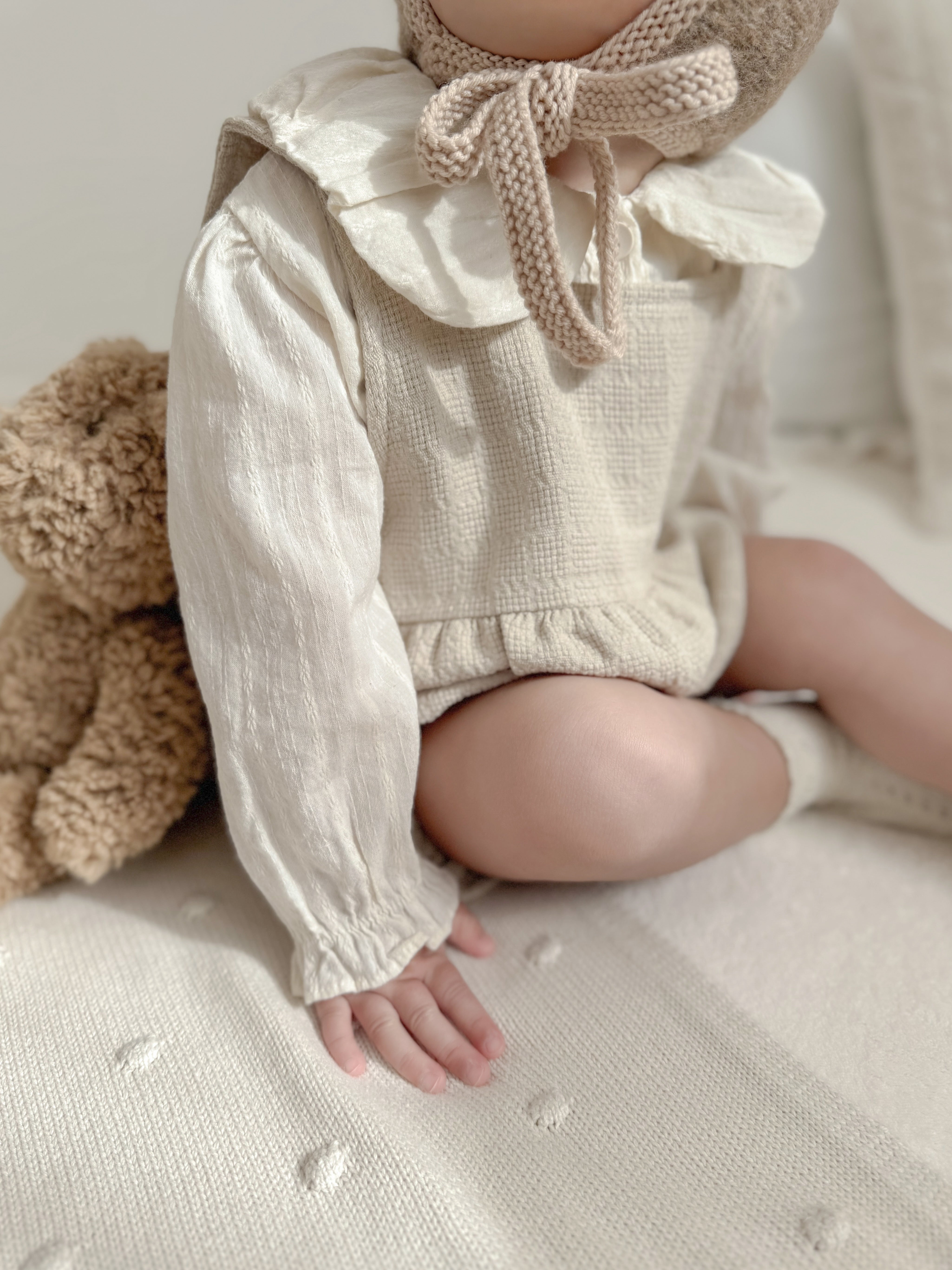 Bloom collar blouse