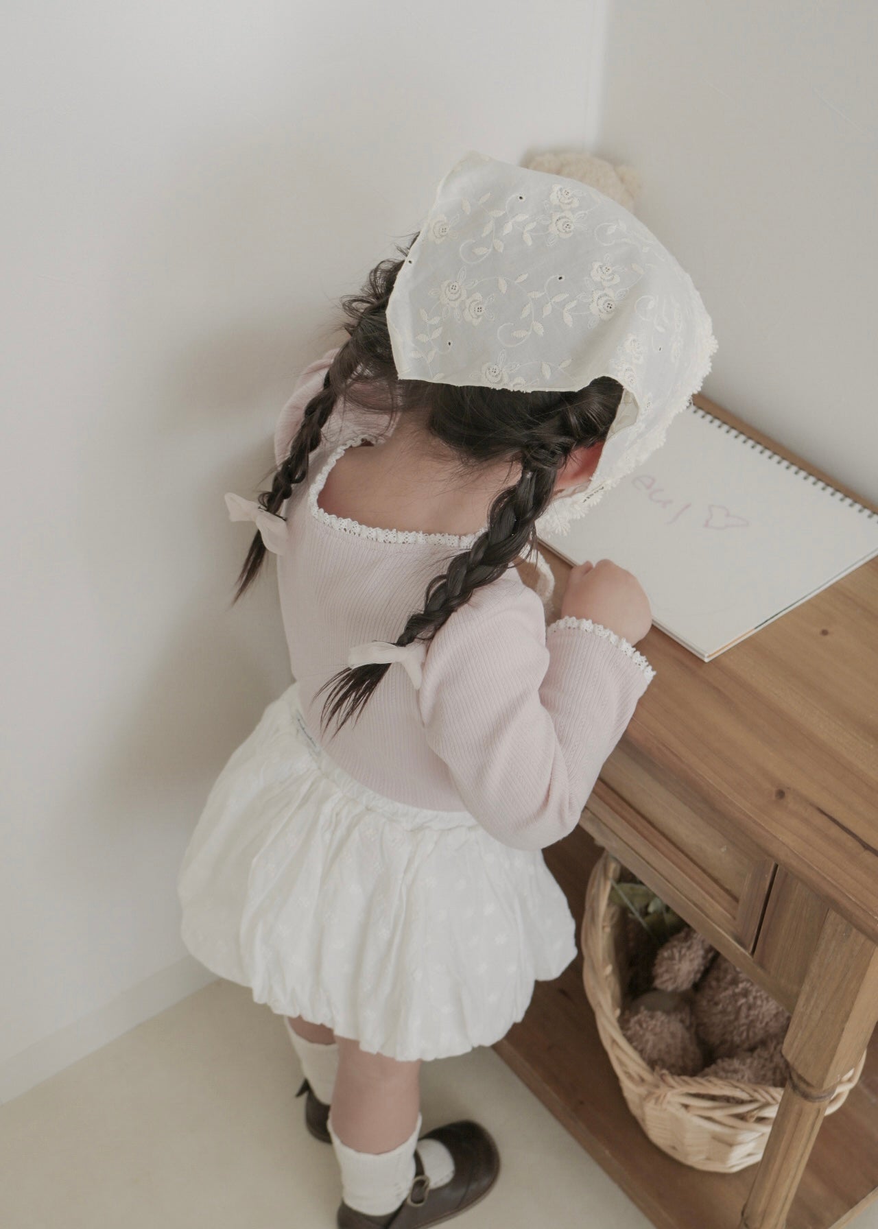 Mable ribbon lace tee