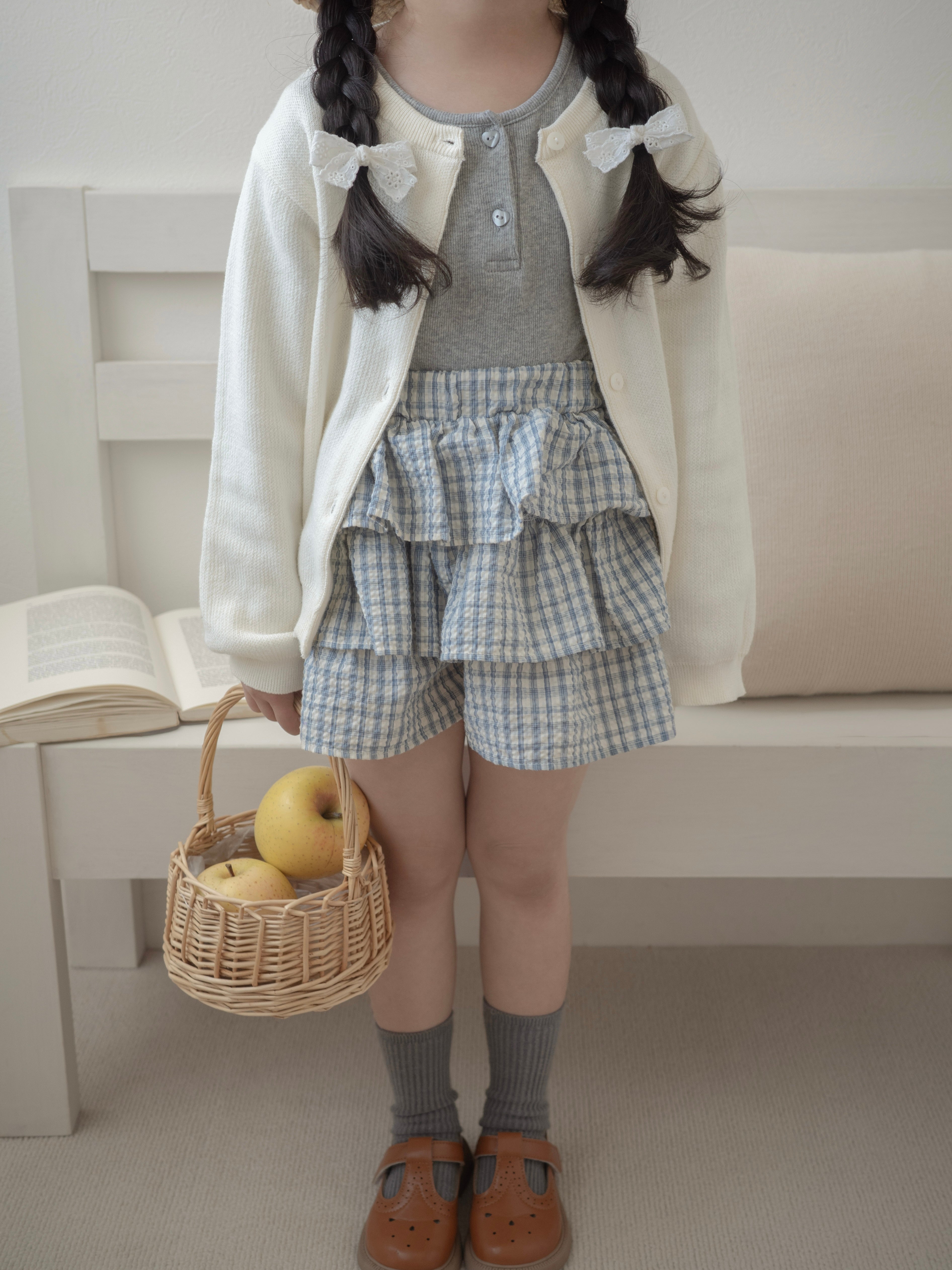 Heart button cross tee