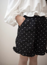 Frill short pants