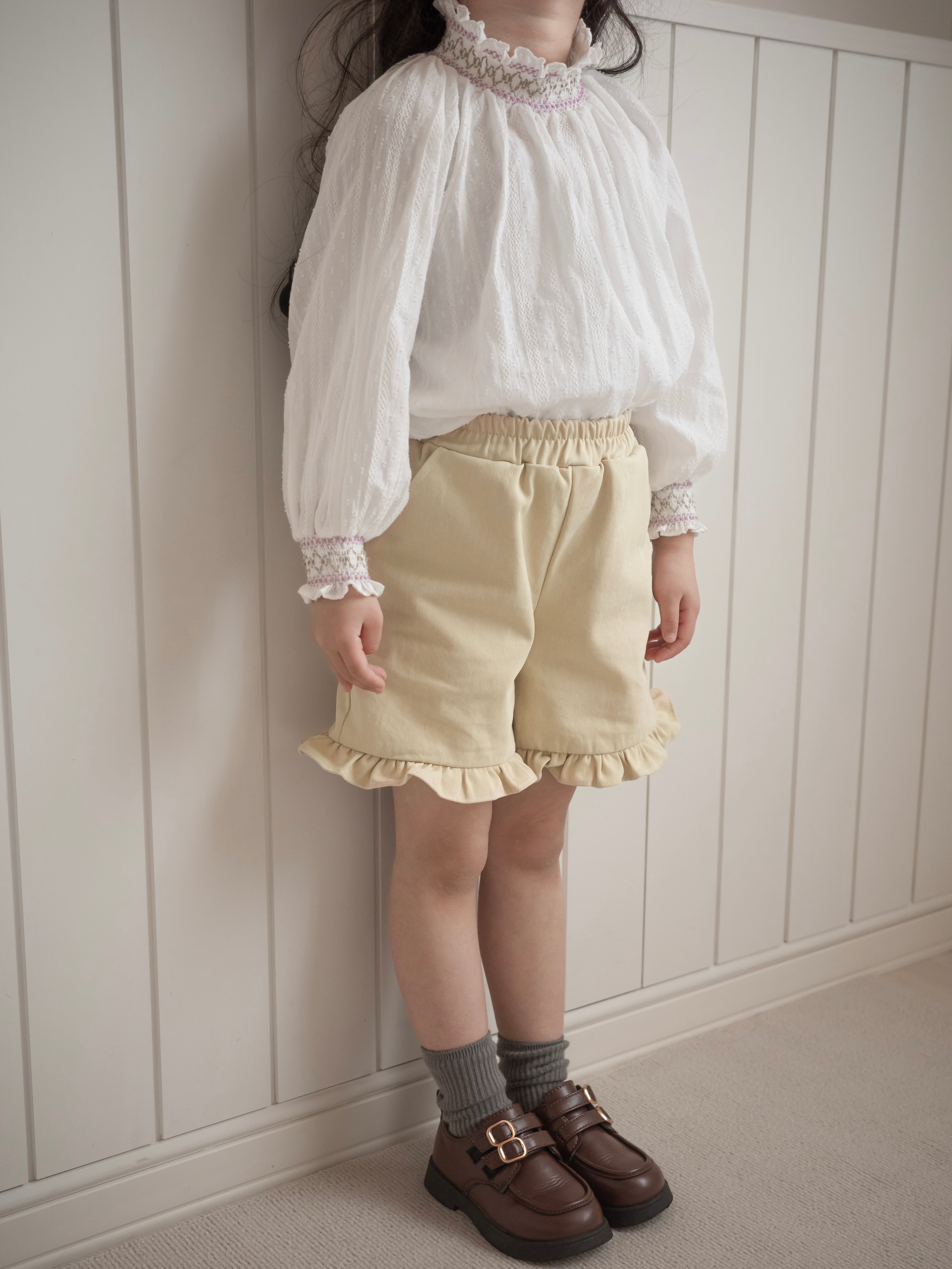 Frill short pants