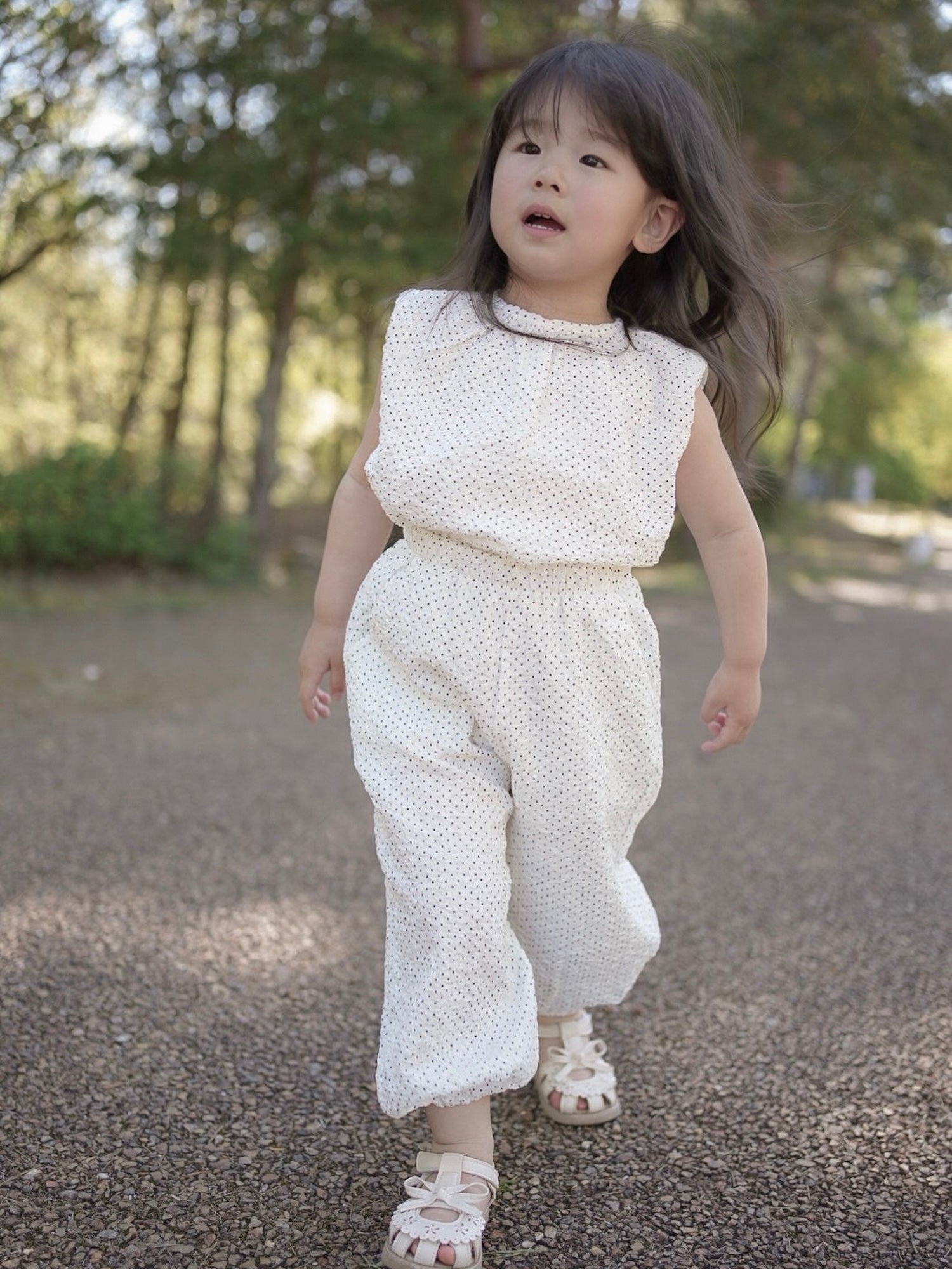Dot crinkle jogger pants