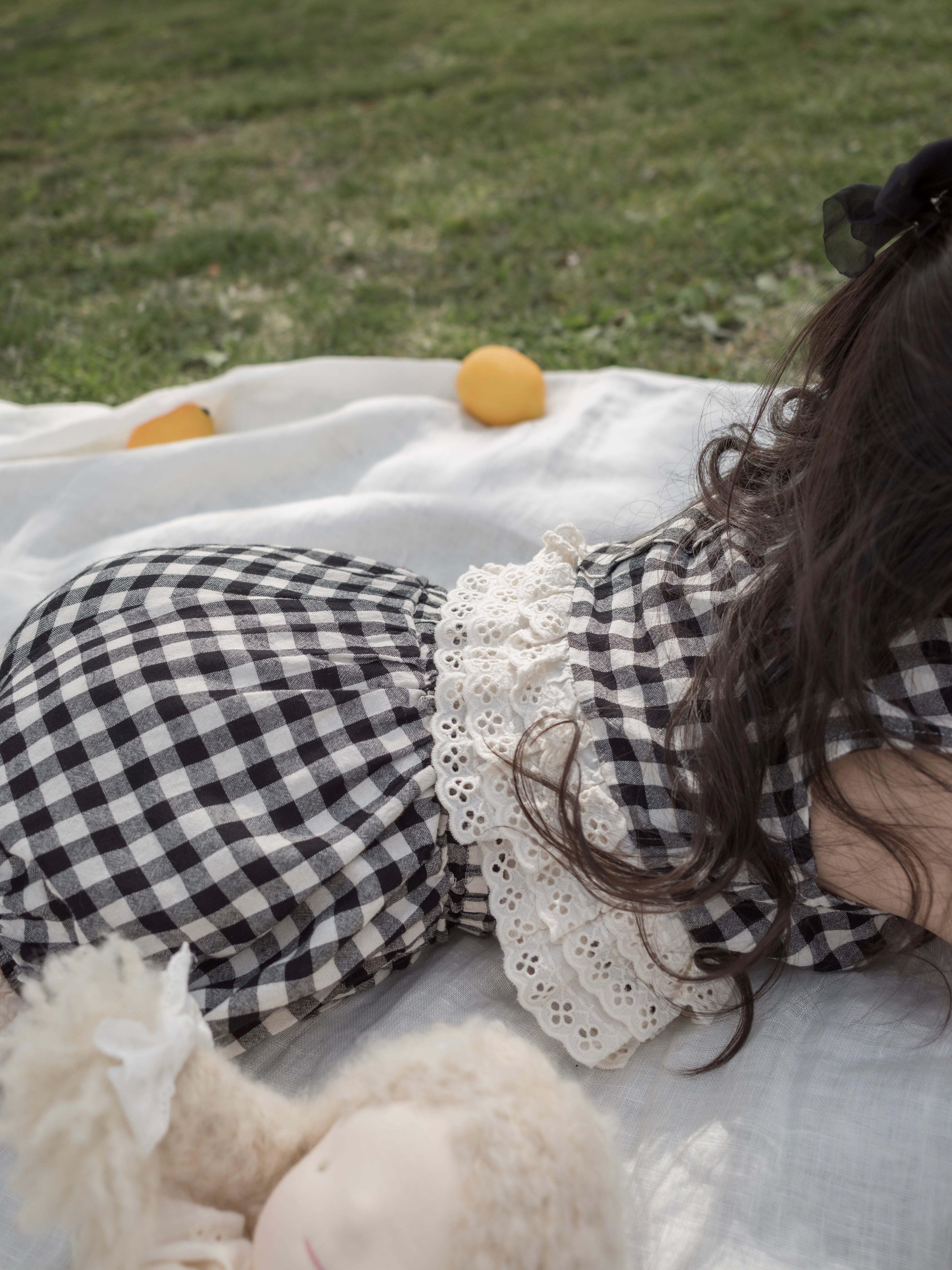 Check lace balloon pants