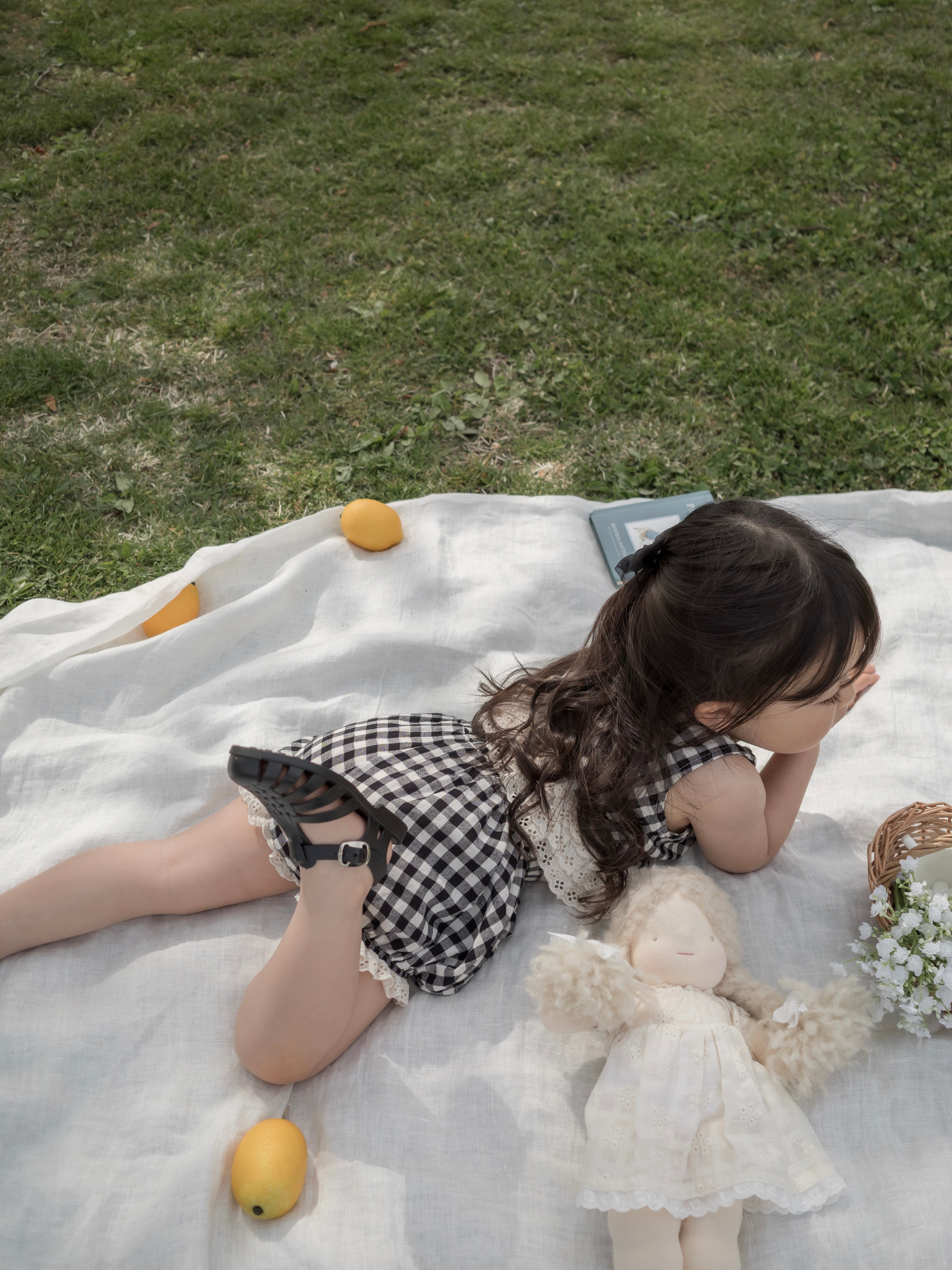 Check lace balloon pants