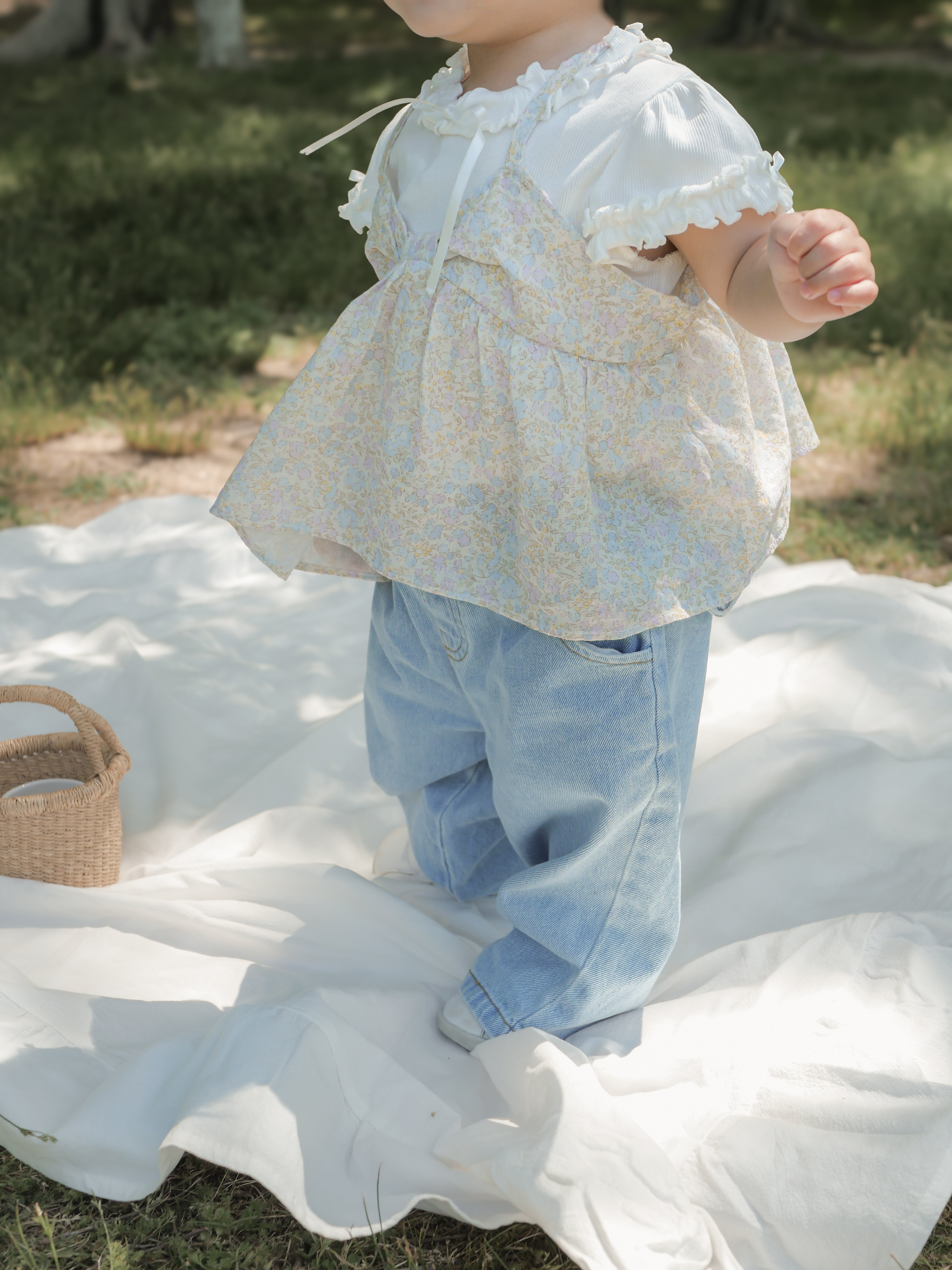 Flower ribbon camisole blouse